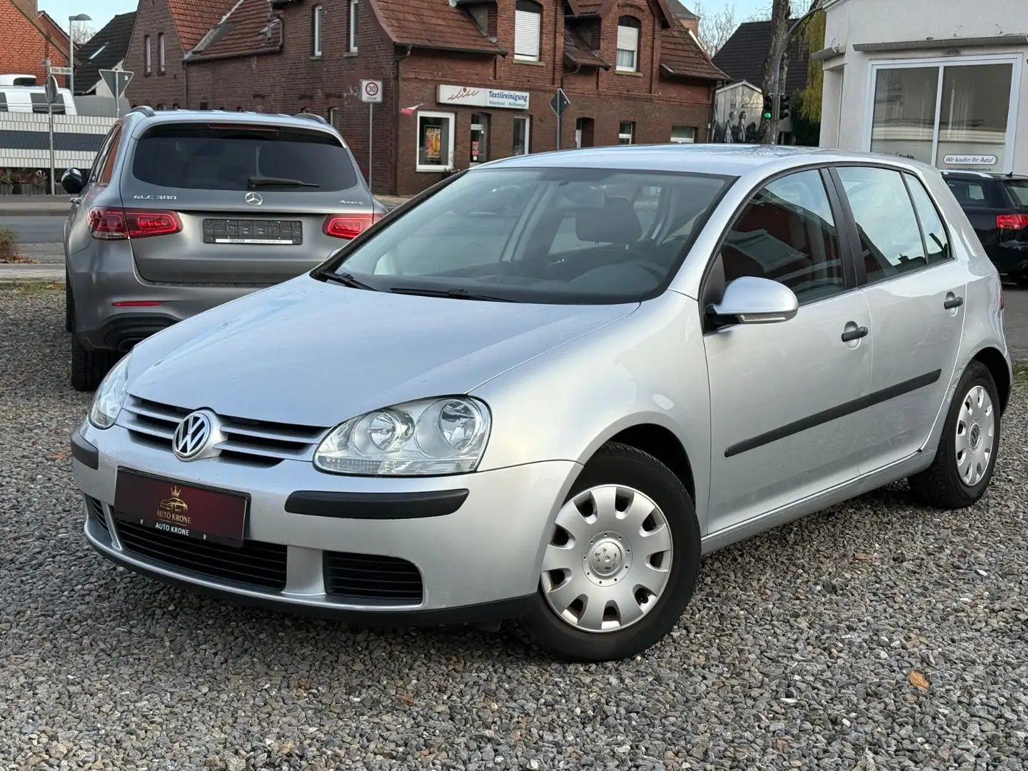 Volkswagen Golf V Lim. Trendline 1.4 Klima 1-Hand TÜV NEU Silber - 1