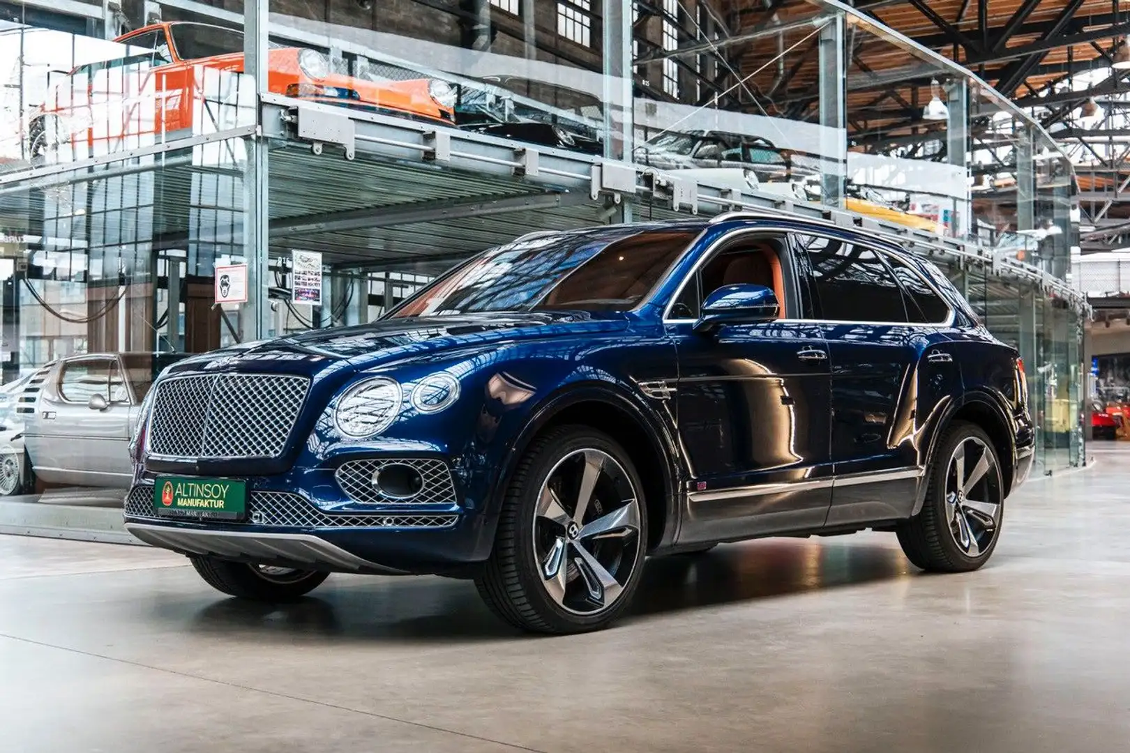 Bentley Bentayga 6.0 W12 4WD First Edition Mulliner Niebieski - 2