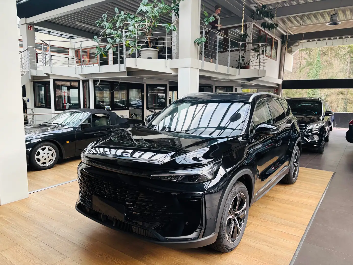 BAIC Beijing X75 Schwarz - 1