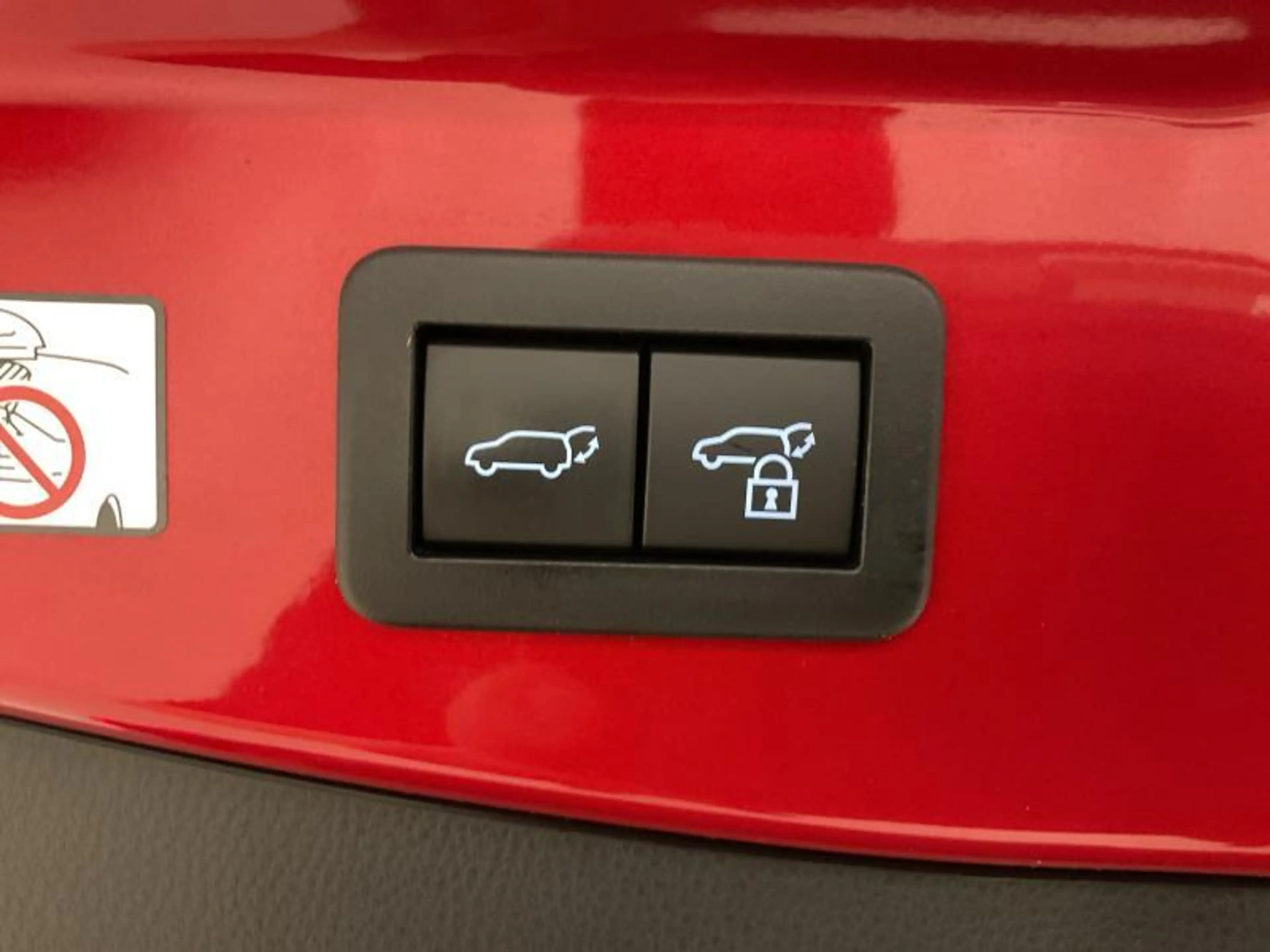 Toyota C-HR PREMIUM + LUXURY PACK — photo 26