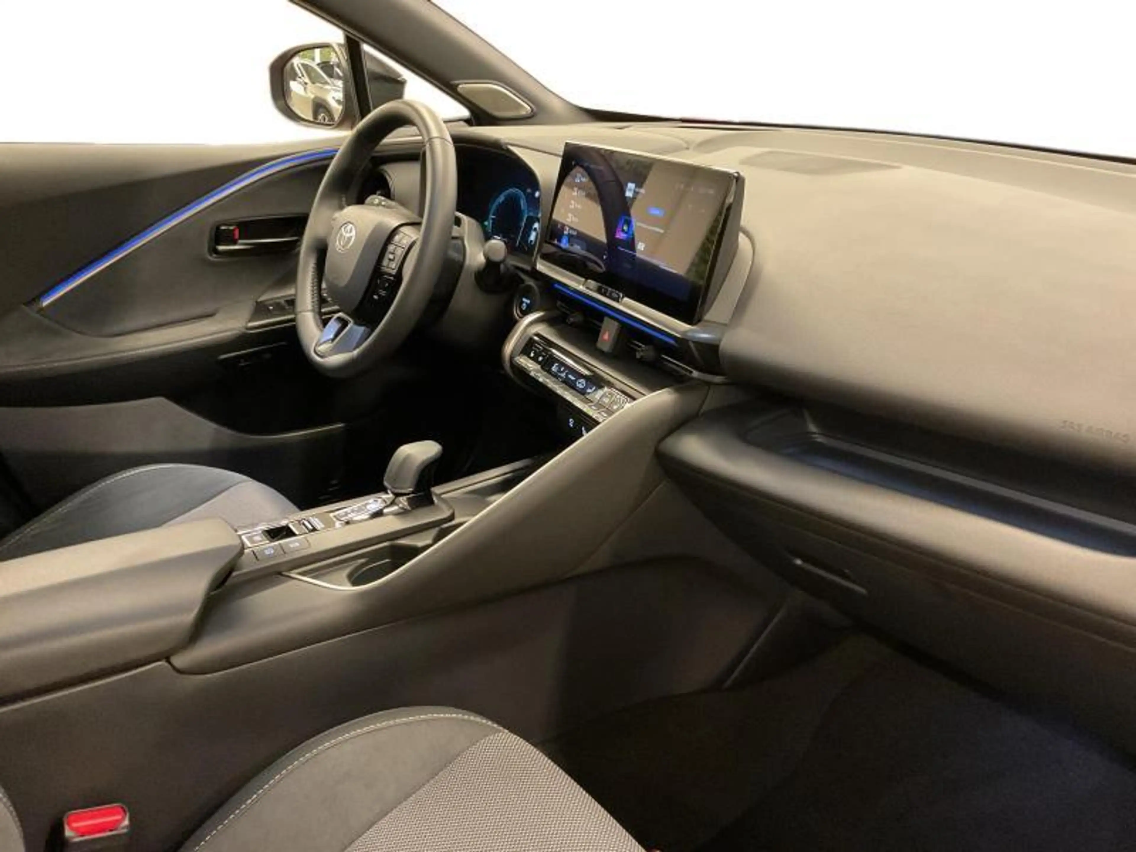 Toyota C-HR PREMIUM + LUXURY PACK — photo 5