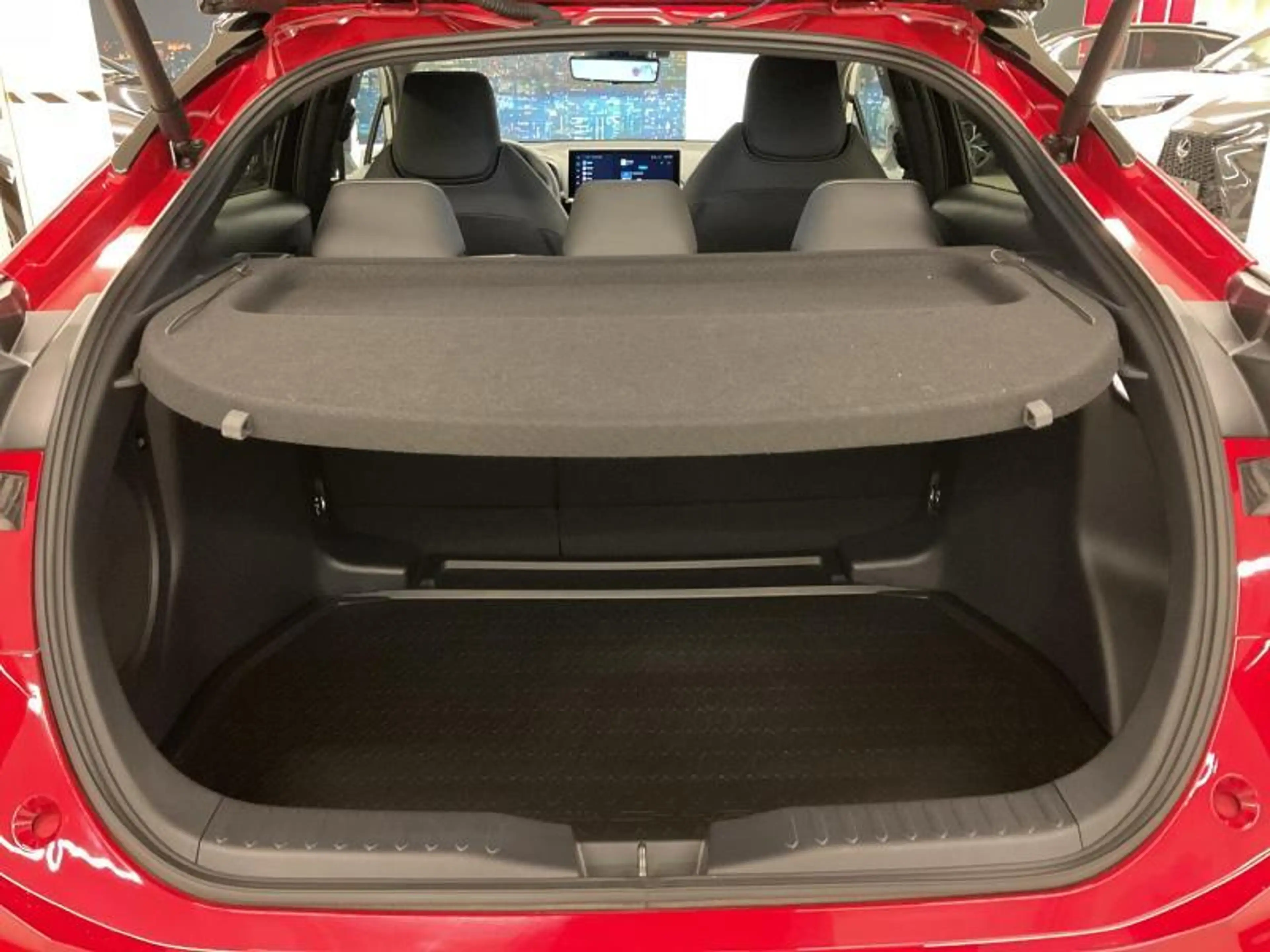 Toyota C-HR PREMIUM + LUXURY PACK — photo 9