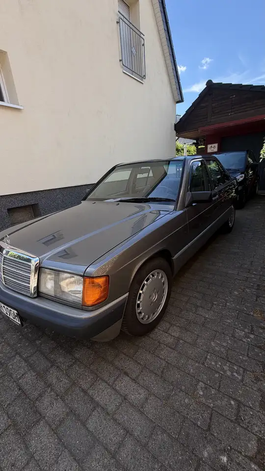 Mercedes-Benz 190 D, foto 2