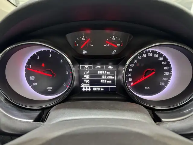 Opel Astra view 12
