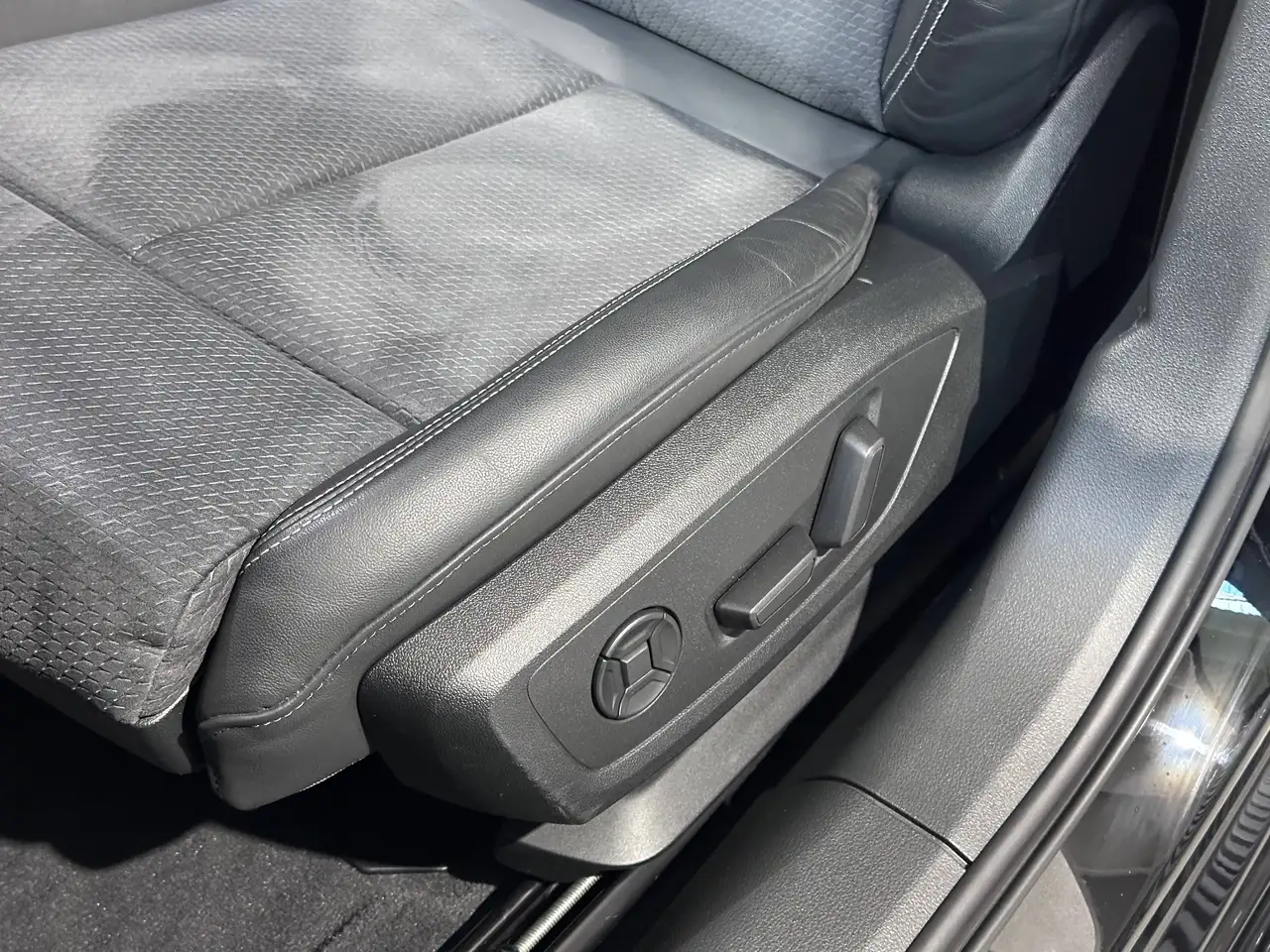 Audi A6 Avant PHEV 50 TFSIe QUATTRO *S-LINE*SPORTZETELS*CAMERA*21"ALU*LEDER*ZETELVERWARMING*, миниатюра 24