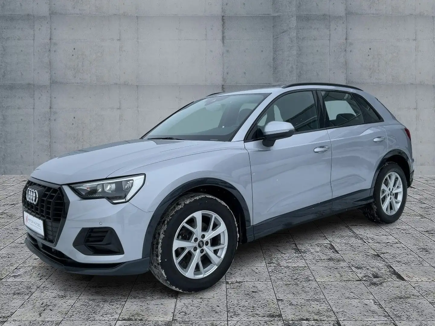 Audi Q3 35 TDI QU S-TR ADVANCED NAVI+RFK+GRA+SHZ+18" Silber - 2