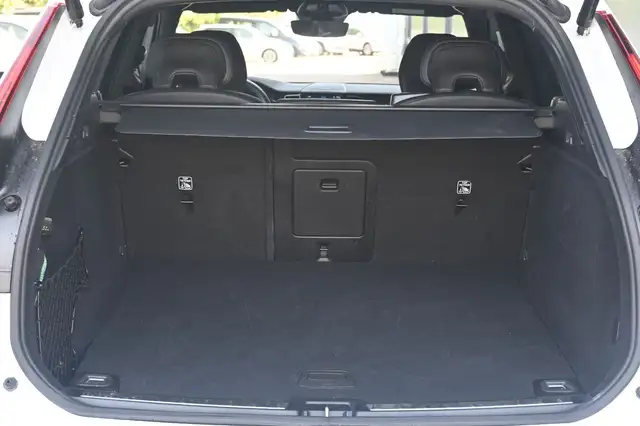 Volvo XC60 view 6