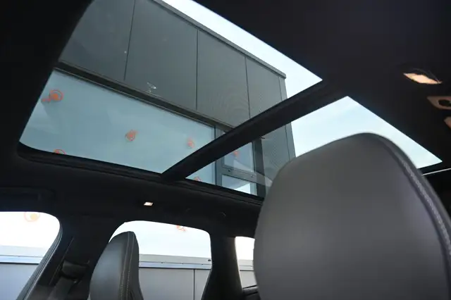 Volvo XC60 view 11