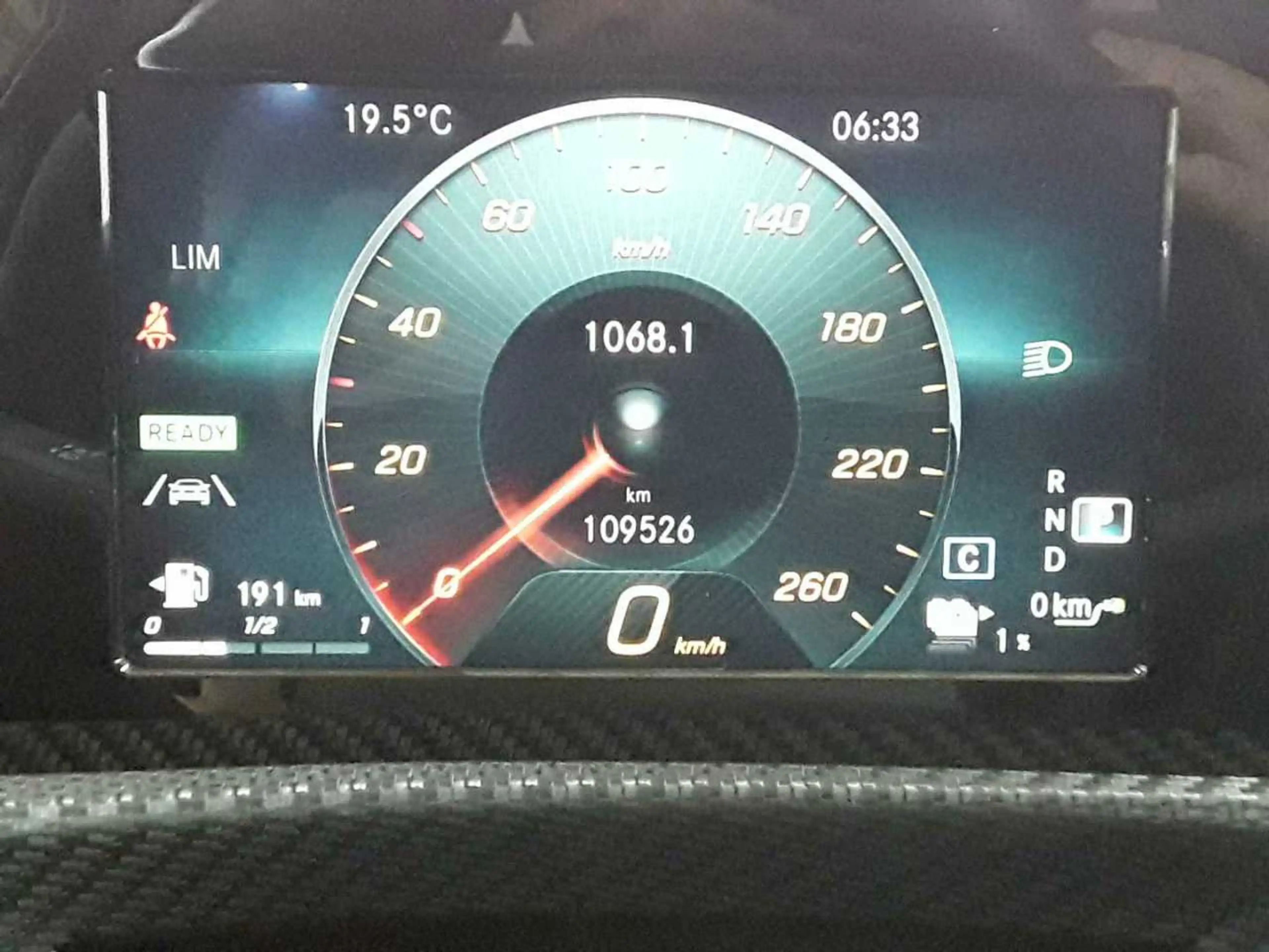 Mercedes-Benz A 250 A 250 e 8G-Style BusiP MBUX Sound — photo 11