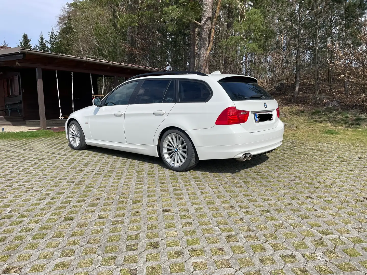 BMW 318 318d Touring Österreich-Paket Weiß - 2
