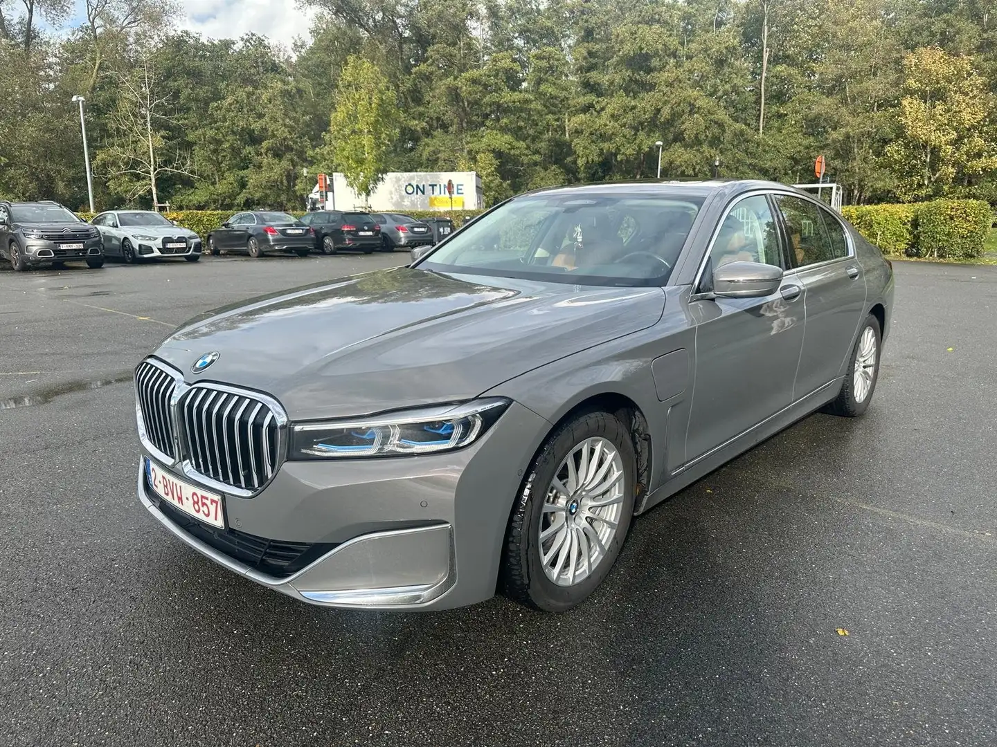 BMW 745 745e iPerformance Limousine Beżowy - 2