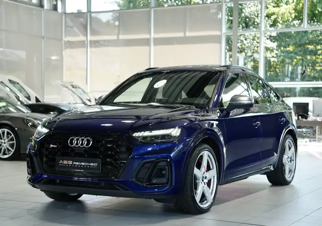 Audi SQ5 view 4