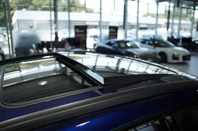 Audi SQ5 view 7