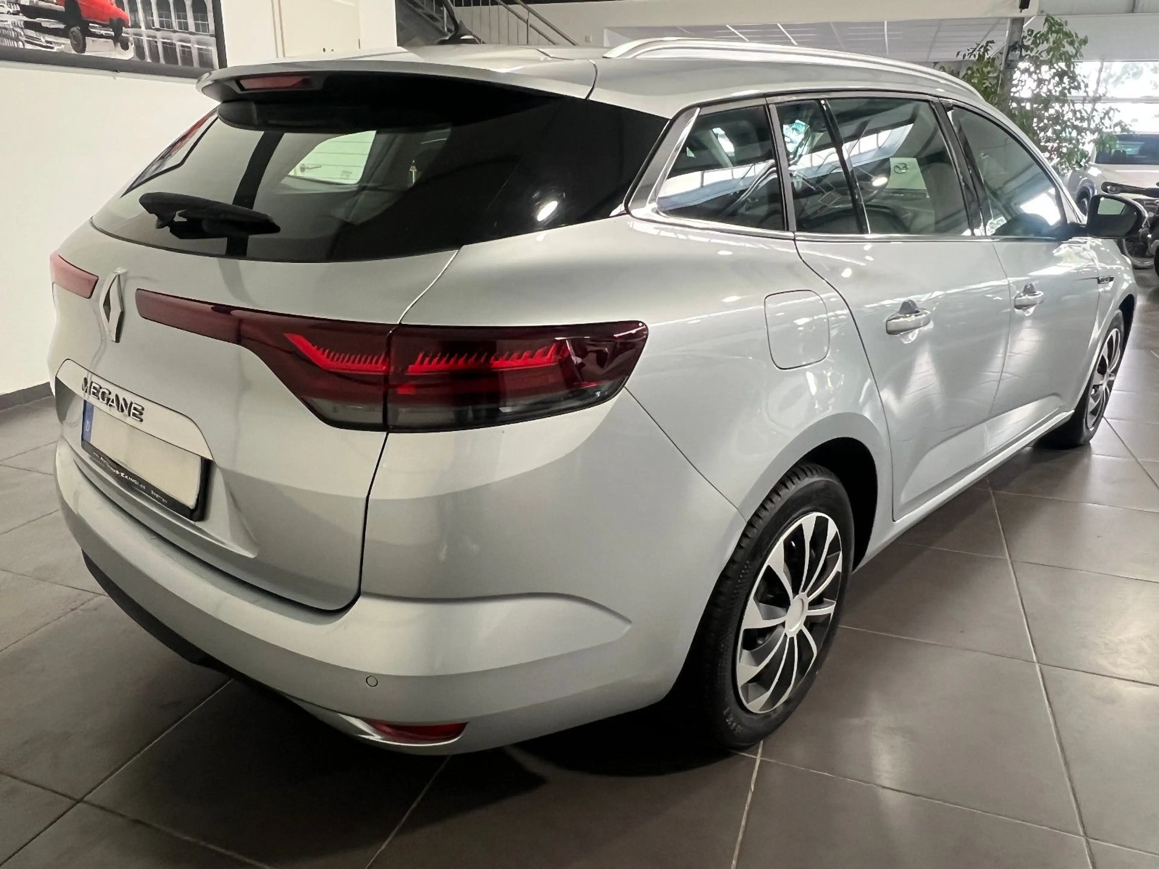 Renault Megane IV 1.5 dCi Grandtour **LED*Navi*Kamera** — photo 7
