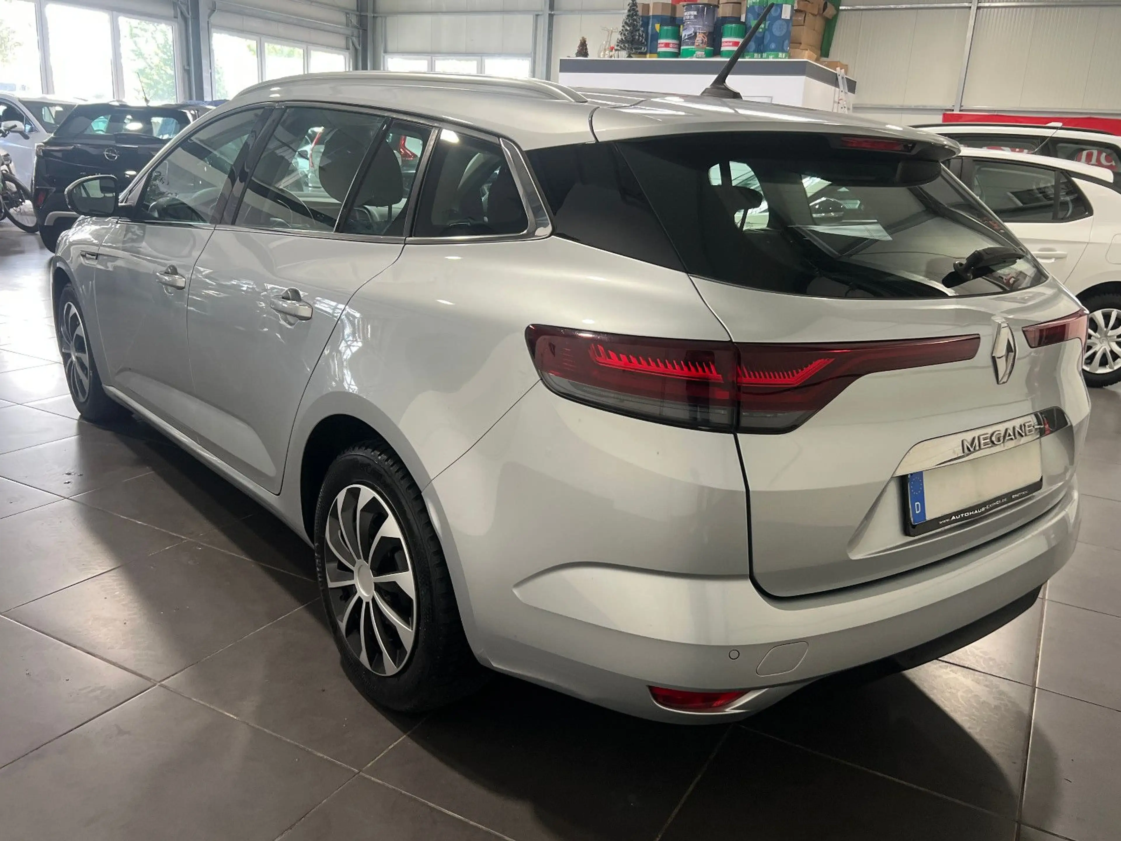 Renault Megane IV 1.5 dCi Grandtour **LED*Navi*Kamera** — photo 2