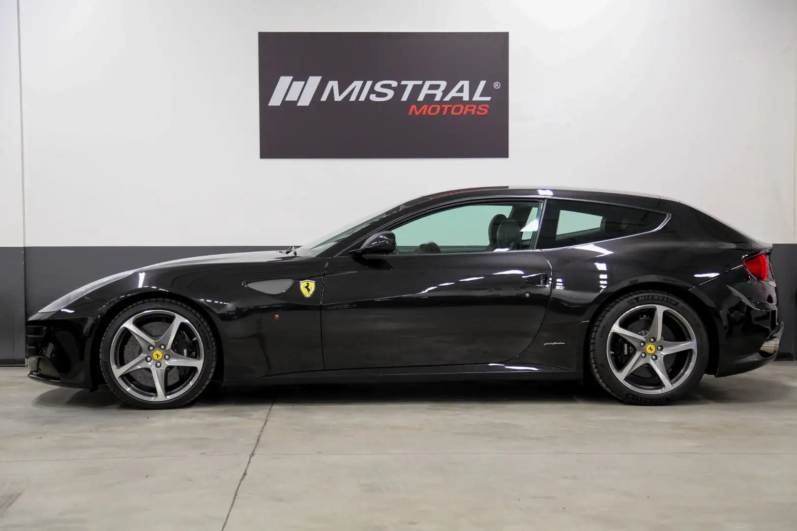 Ferrari FF DCT Schwarz - 2