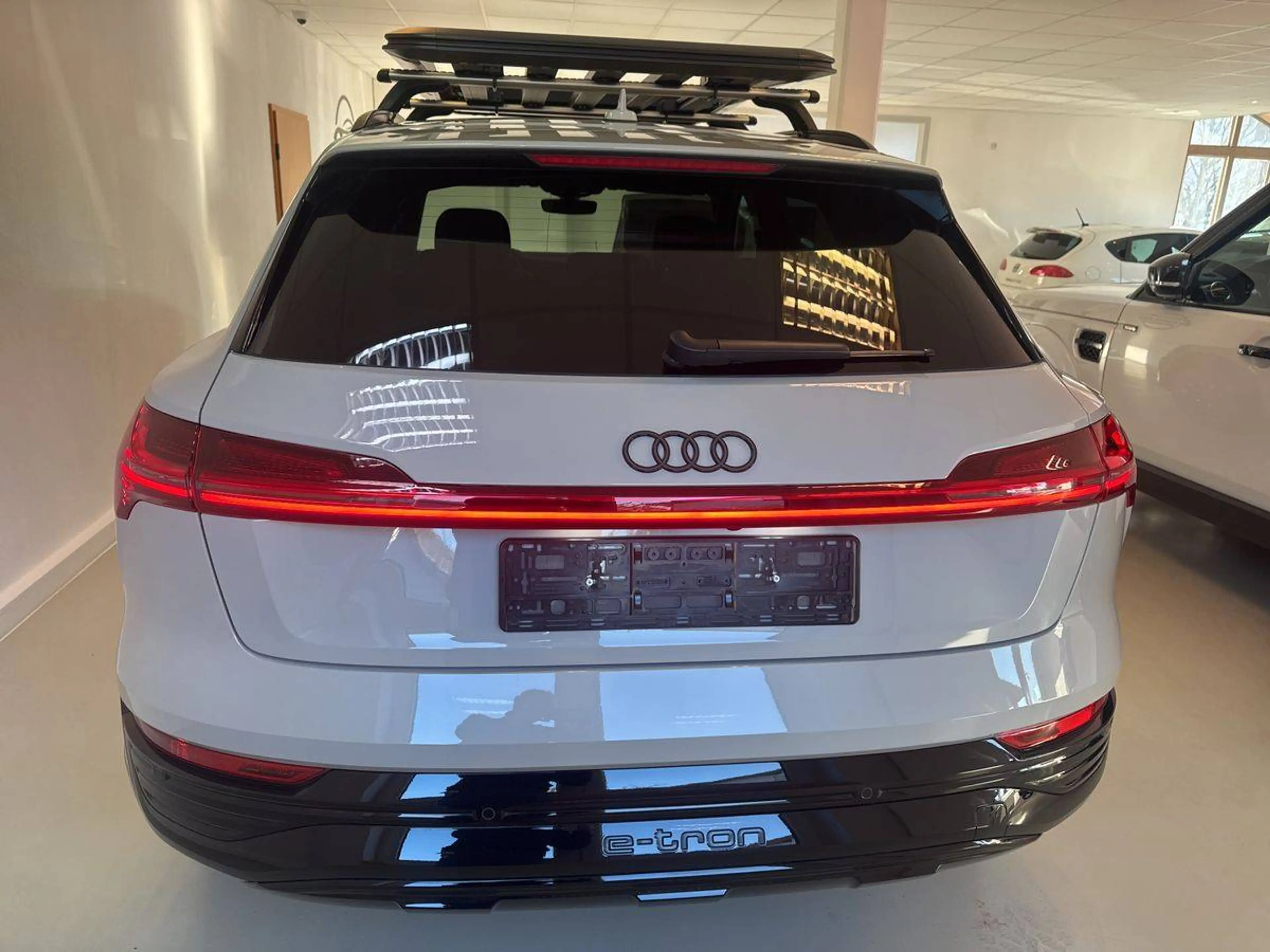 Audi Q8 e-tron 50 quattro advanced — photo 4