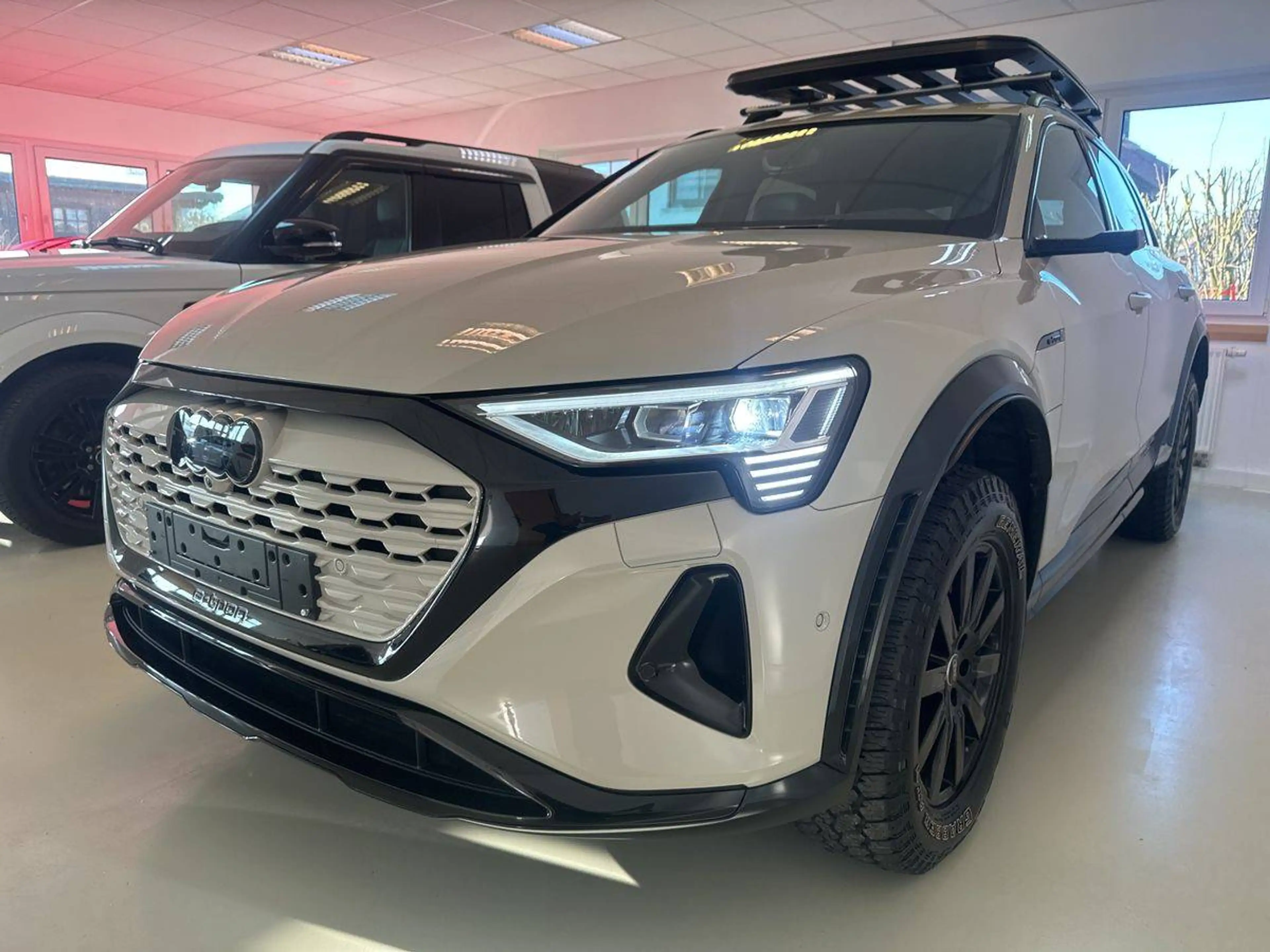 Audi Q8 e-tron 50 quattro advanced — photo 2