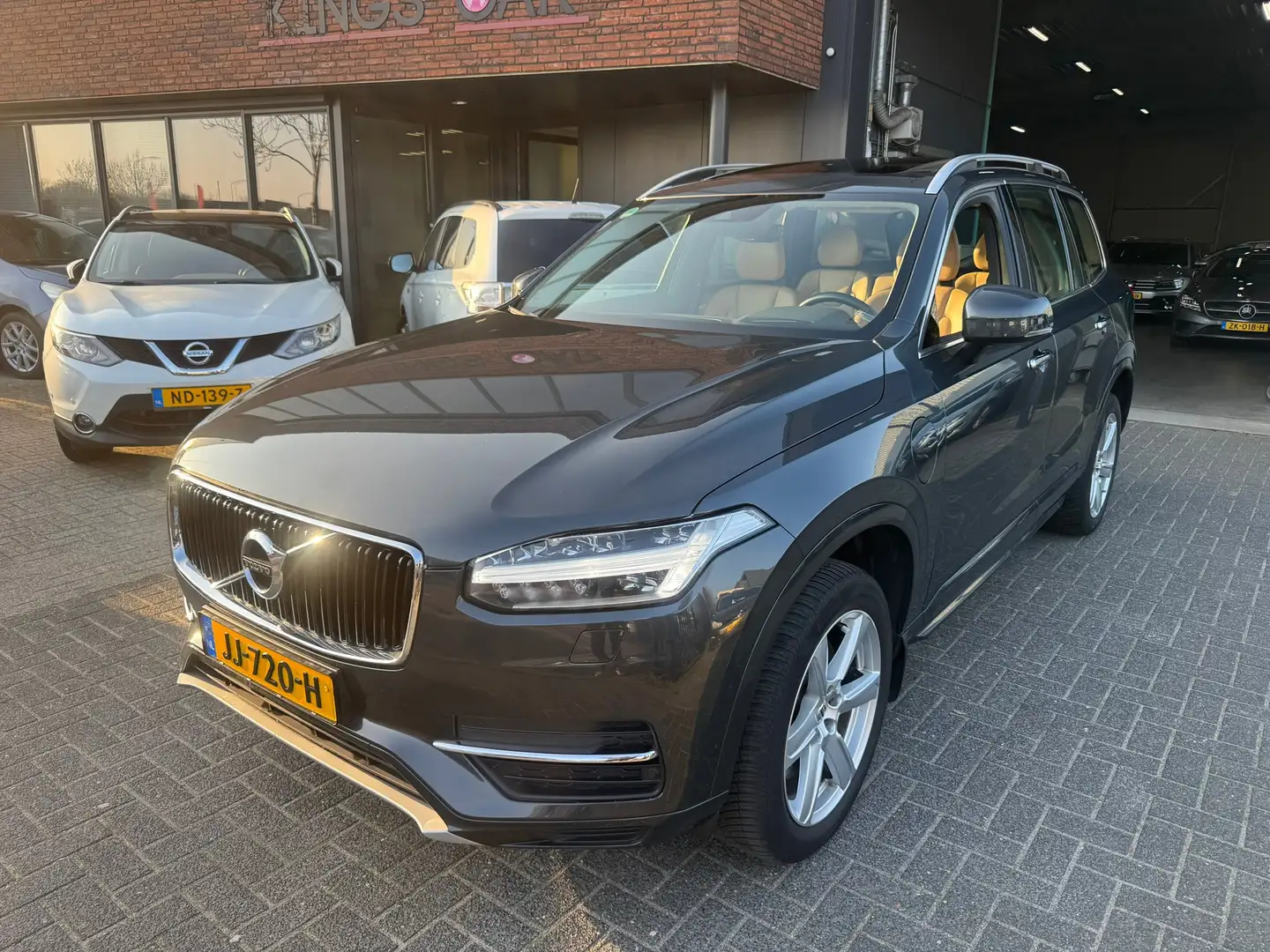 Volvo XC90 2.0 T8 7 PERS PANO TREKHAAK ELEK KOFFERKLEP ORIG N Grau - 1