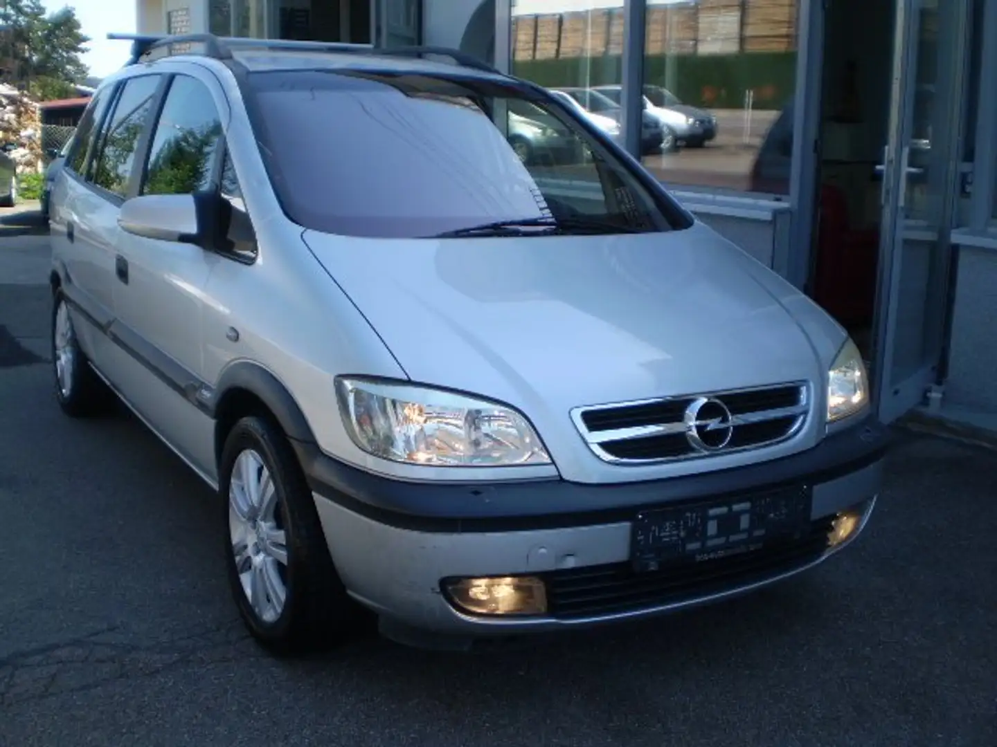 Opel Zafira / Automatik / BITTE ANZEIGE ERST GENAU LESEN!! Šedá - 1