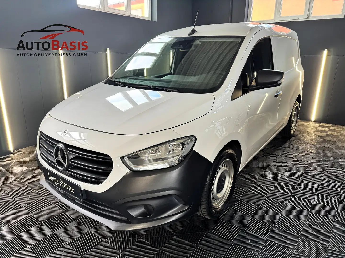Mercedes-Benz Citan 112 CDI Wertpaket bis 200.000KM/1Besitz/AHK/Kamera Weiß - 1