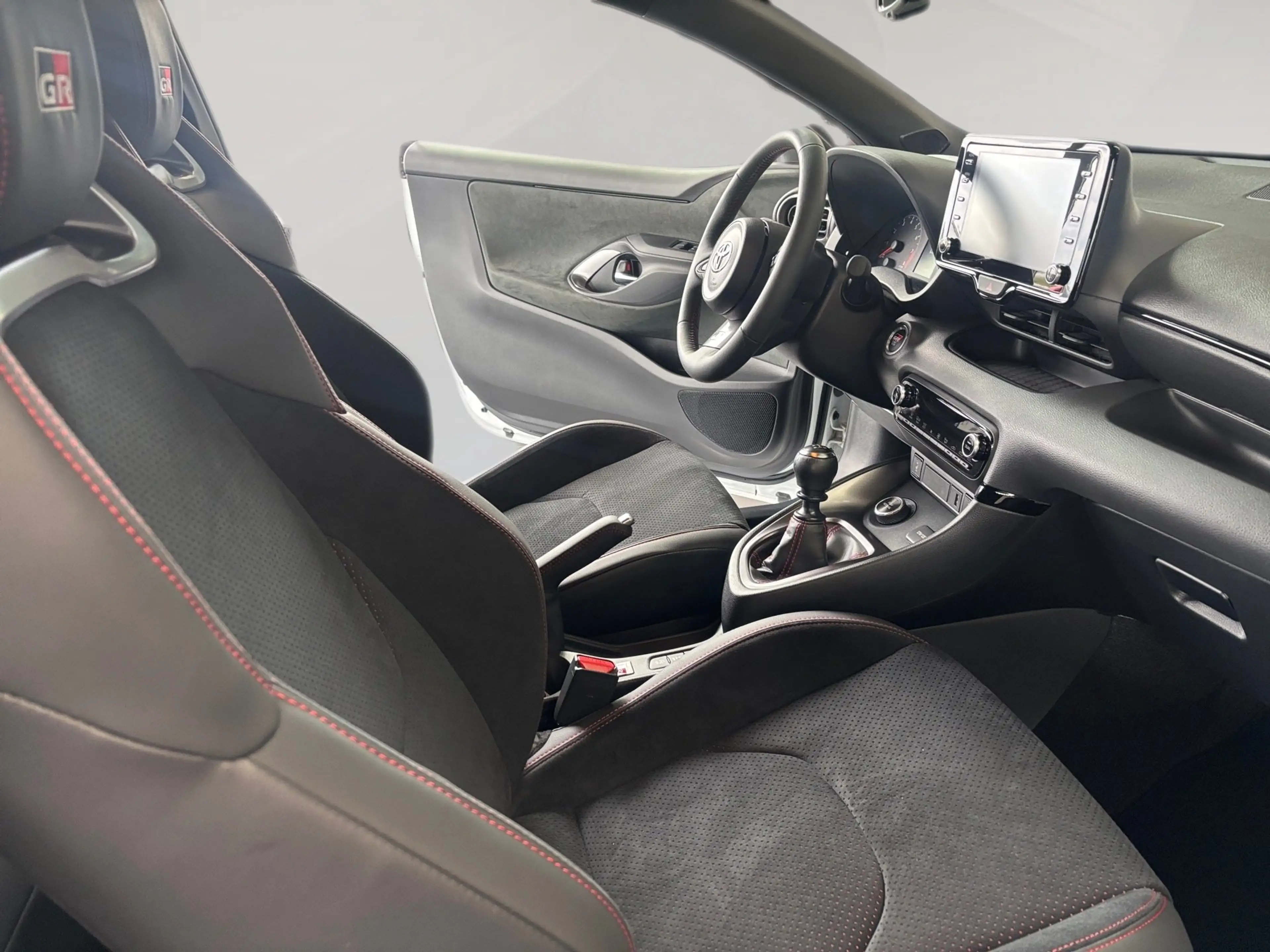 Toyota Yaris GR — photo 13