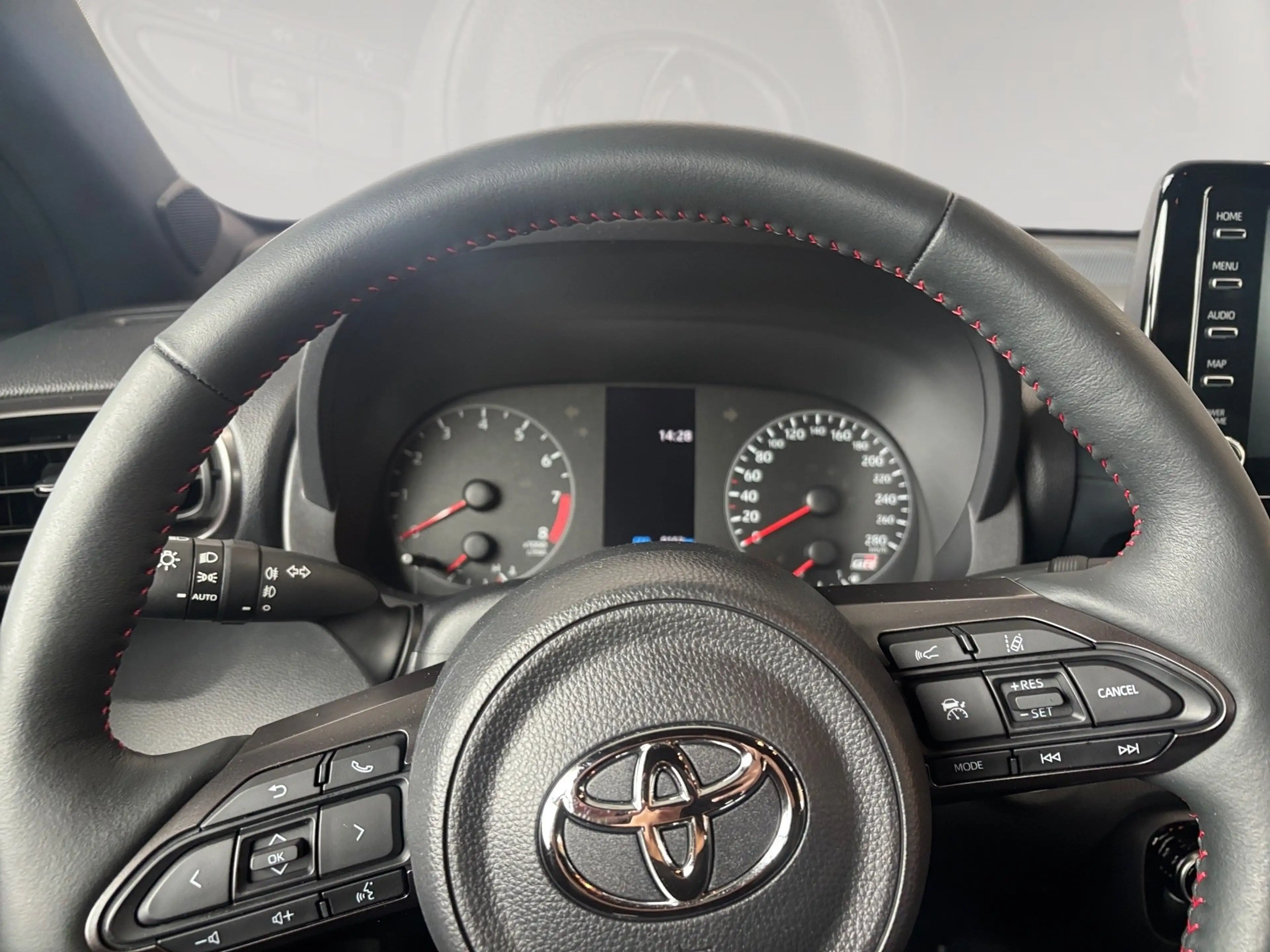 Toyota Yaris GR — photo 8