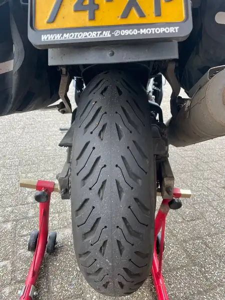 Yamaha YZF 600 - foto 3