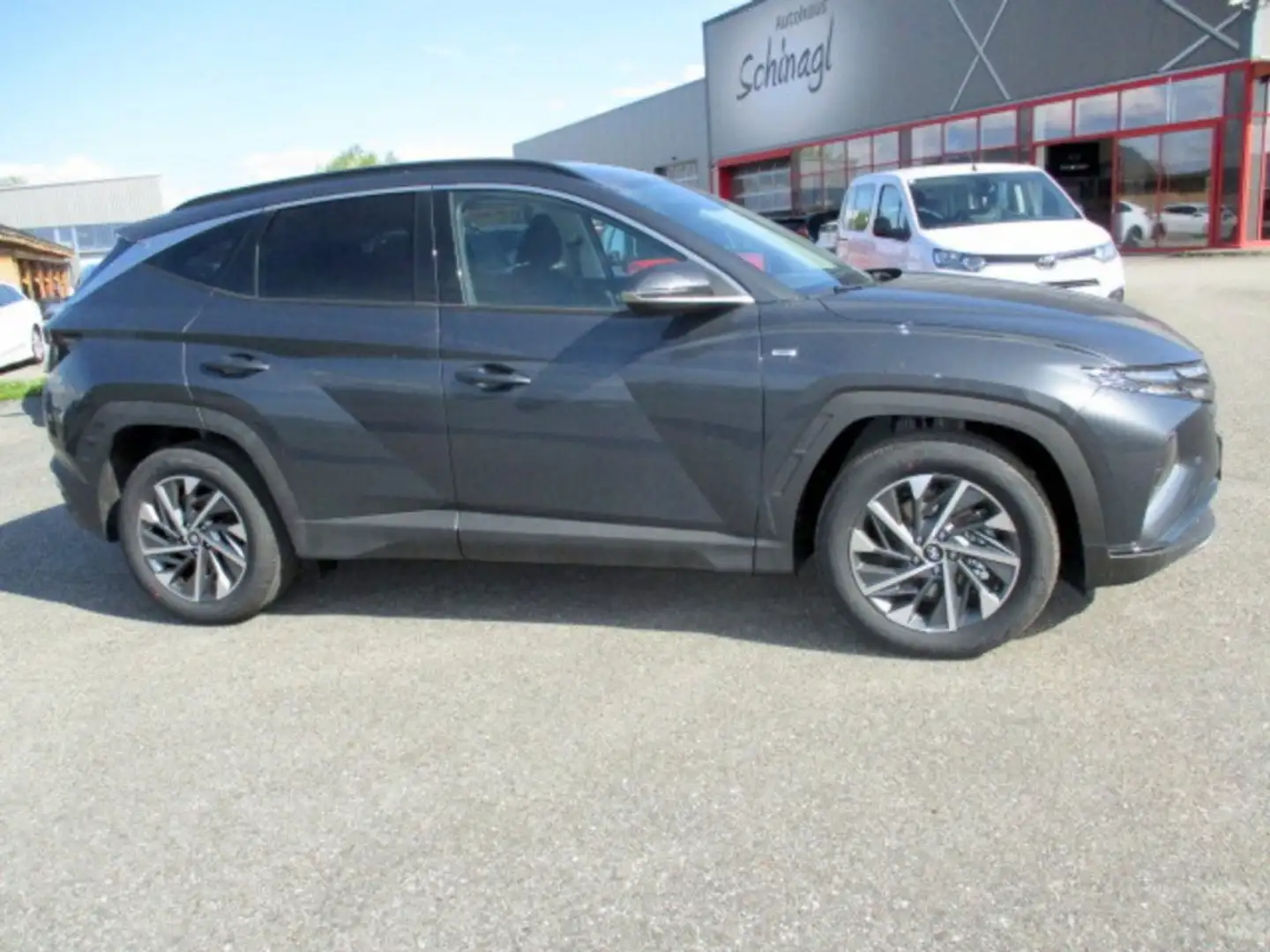 Hyundai TUCSON NX4 Trend Line 1,6 CRDi 4WD 48V DCT-Tech.P. + AHK Noir - 2