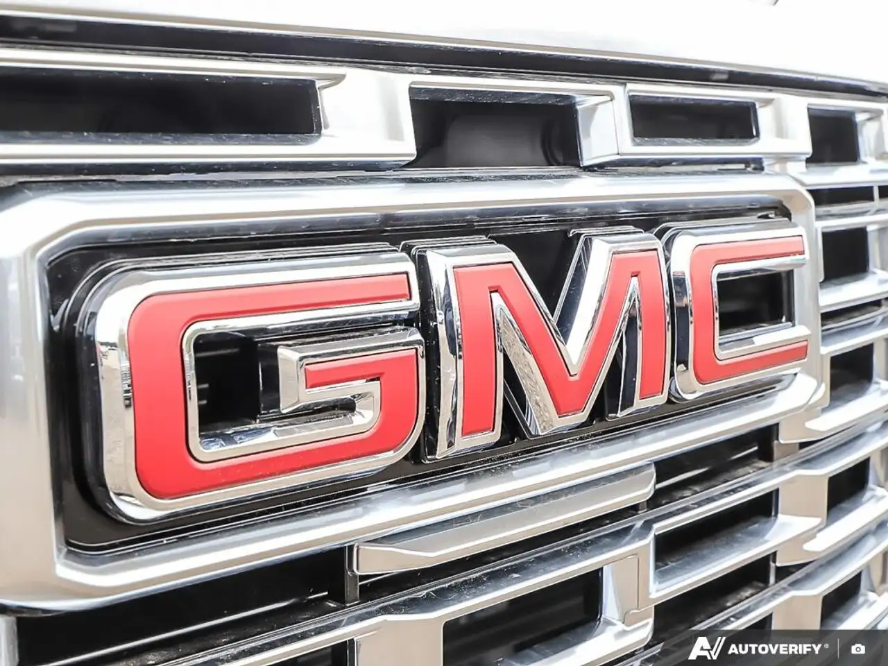 GMC Yukon снимка GMC Yukon