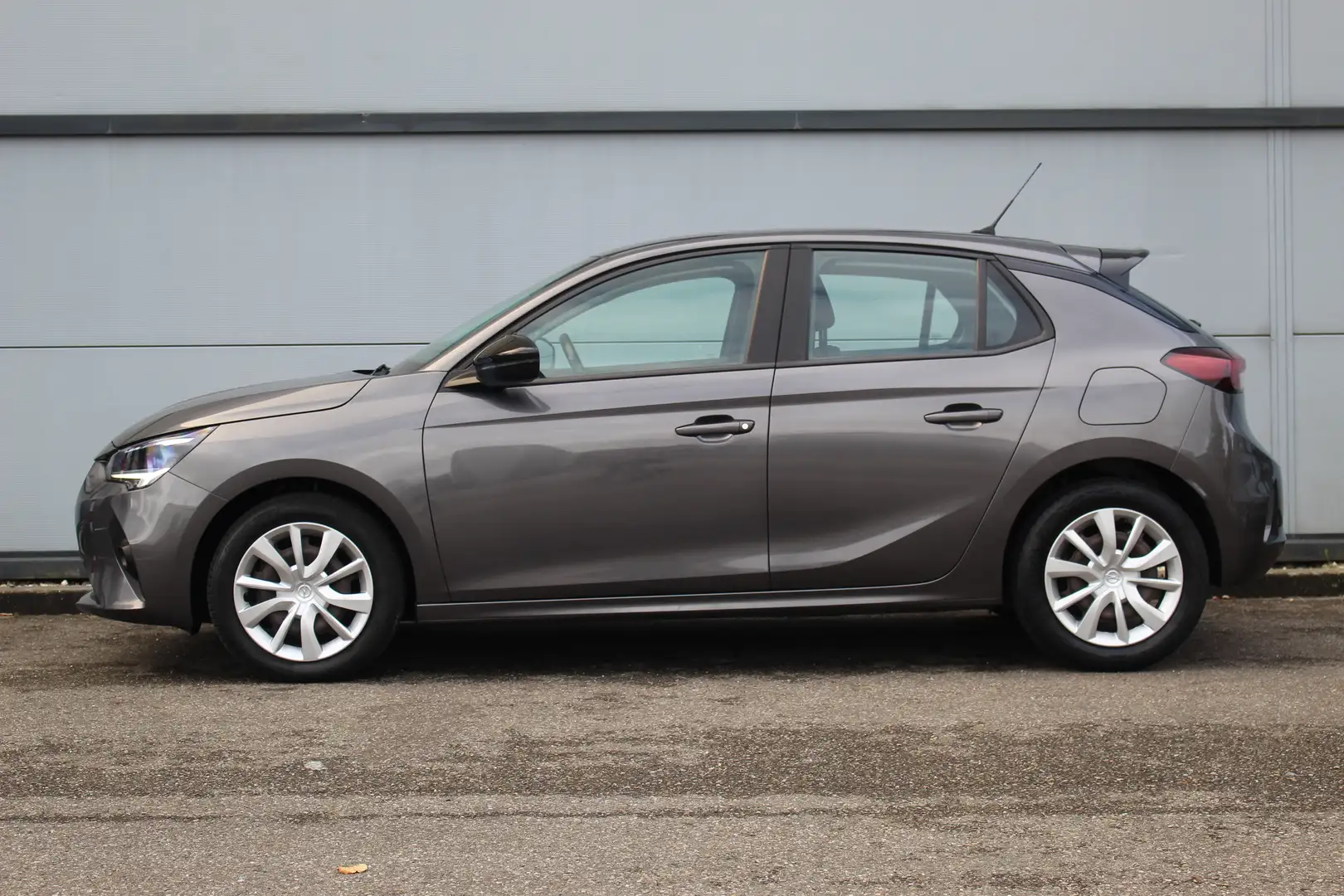 Opel Corsa 1.2 Edition | Airco | LED | Cruise C. | Bluetooth Grijs - 2