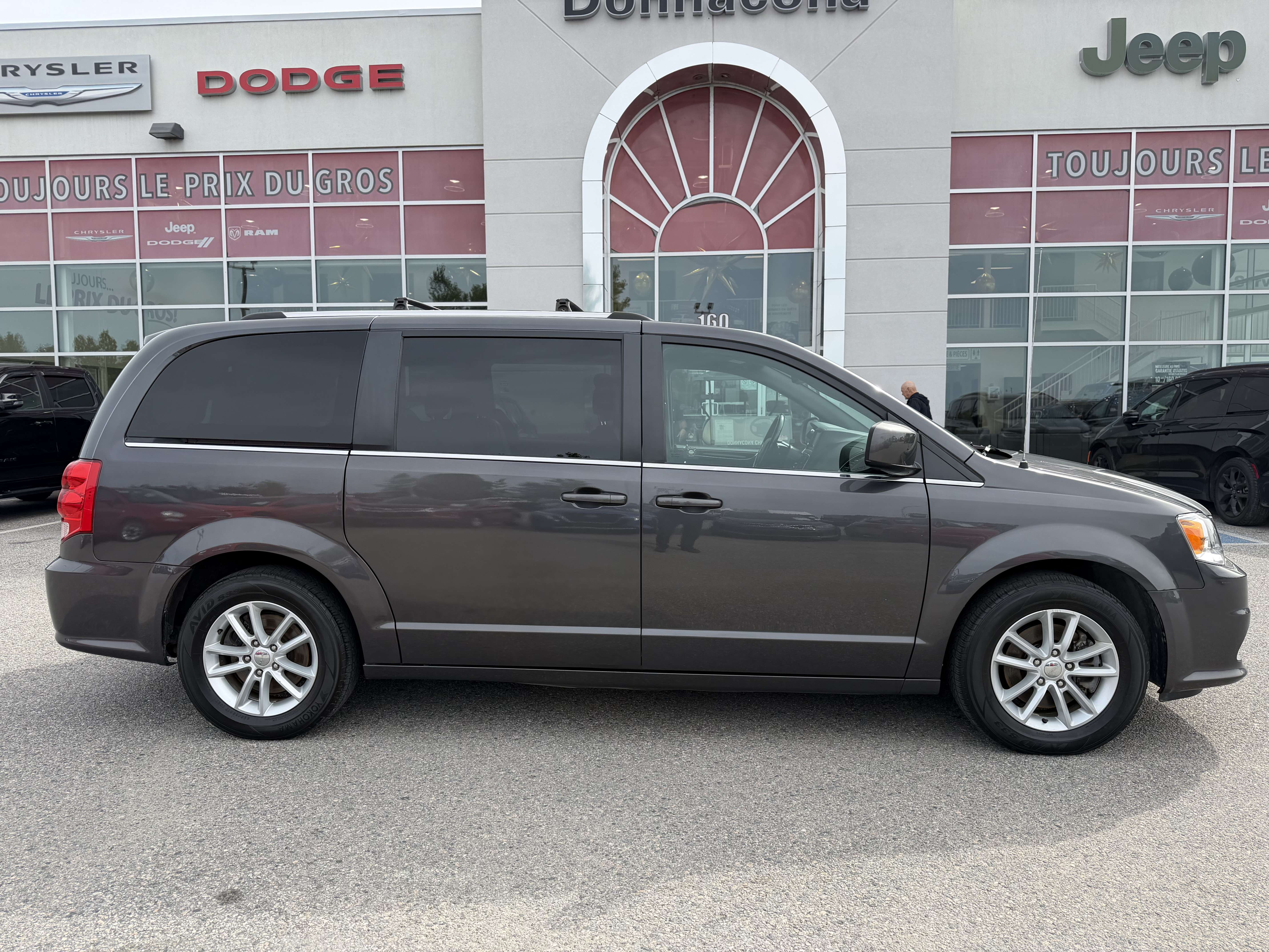 2020 Dodge Grand Caravan Premium Plus — снимка 1