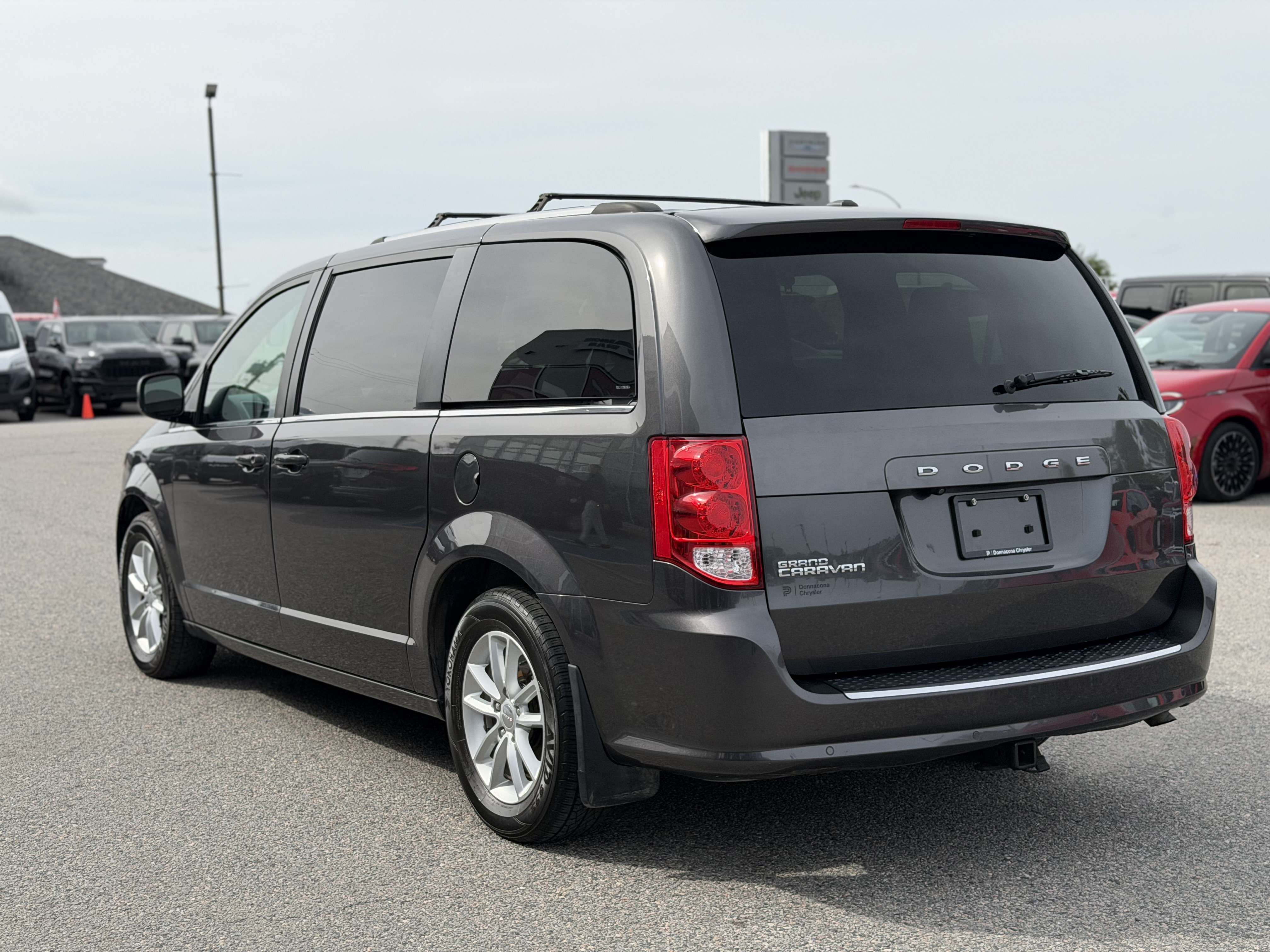 2020 Dodge Grand Caravan Premium Plus — снимка 1
