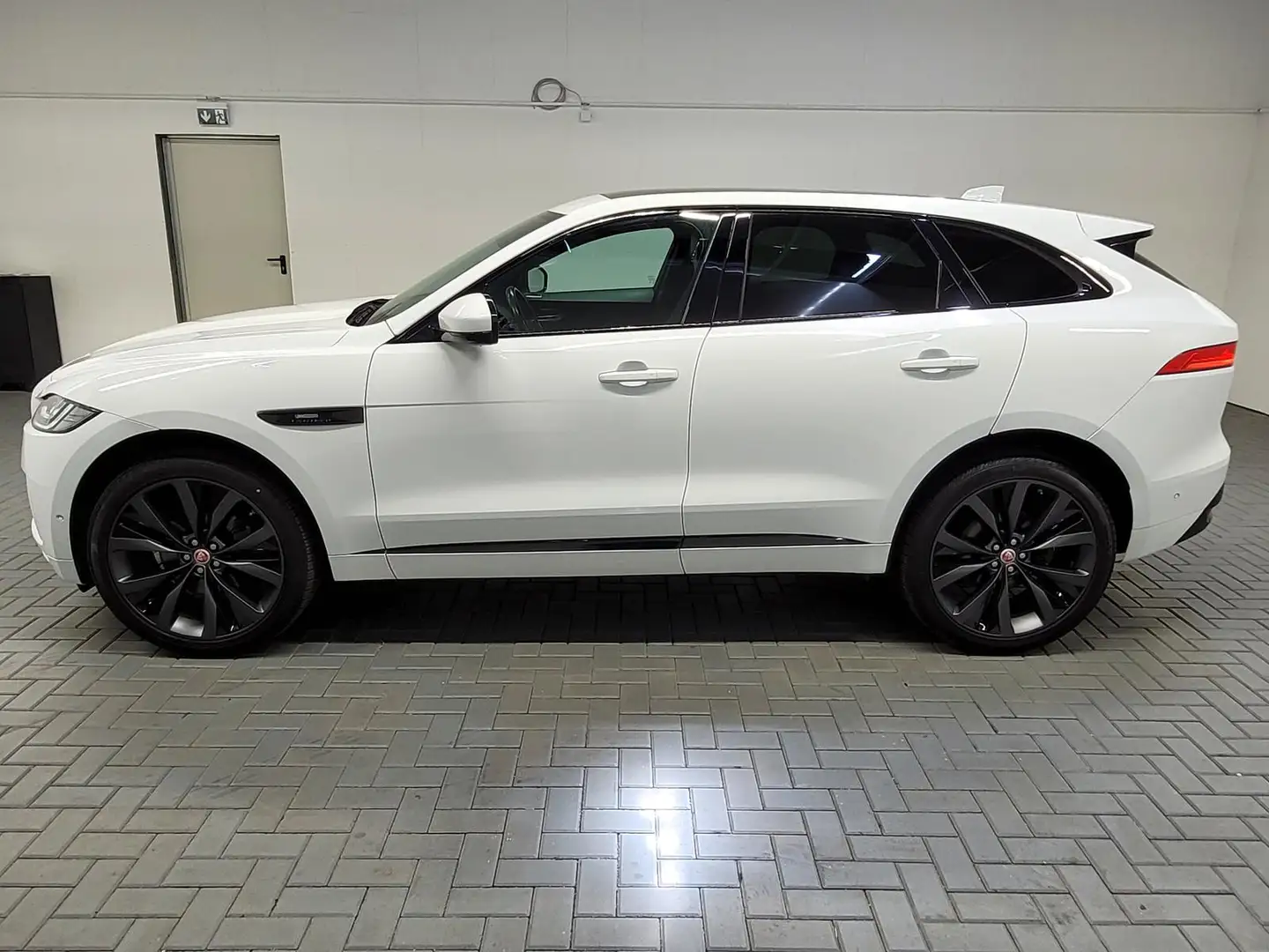 Jaguar F-Pace AWD Black R-Sport LED/22-Zoll/AHK/Meridian/elektr. Blanco - 2