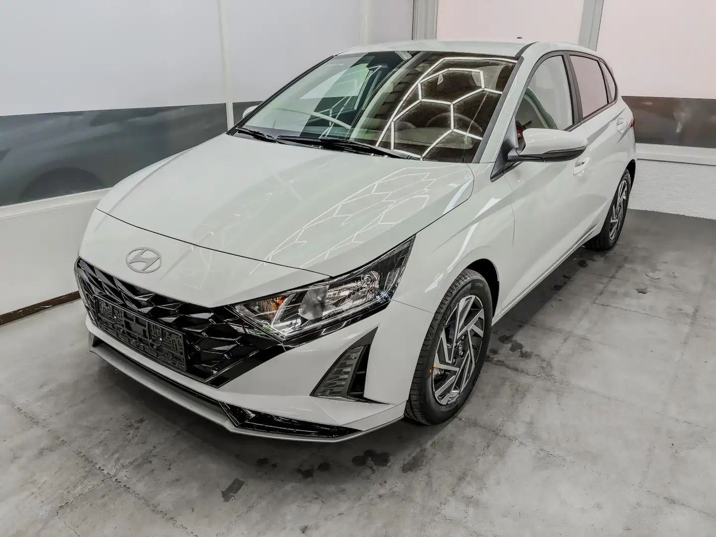 Hyundai i20 COMFORT DCT NAVI SHZ RFK ALU PDC 1.0 T-GDI DCT ... Weiß - 1