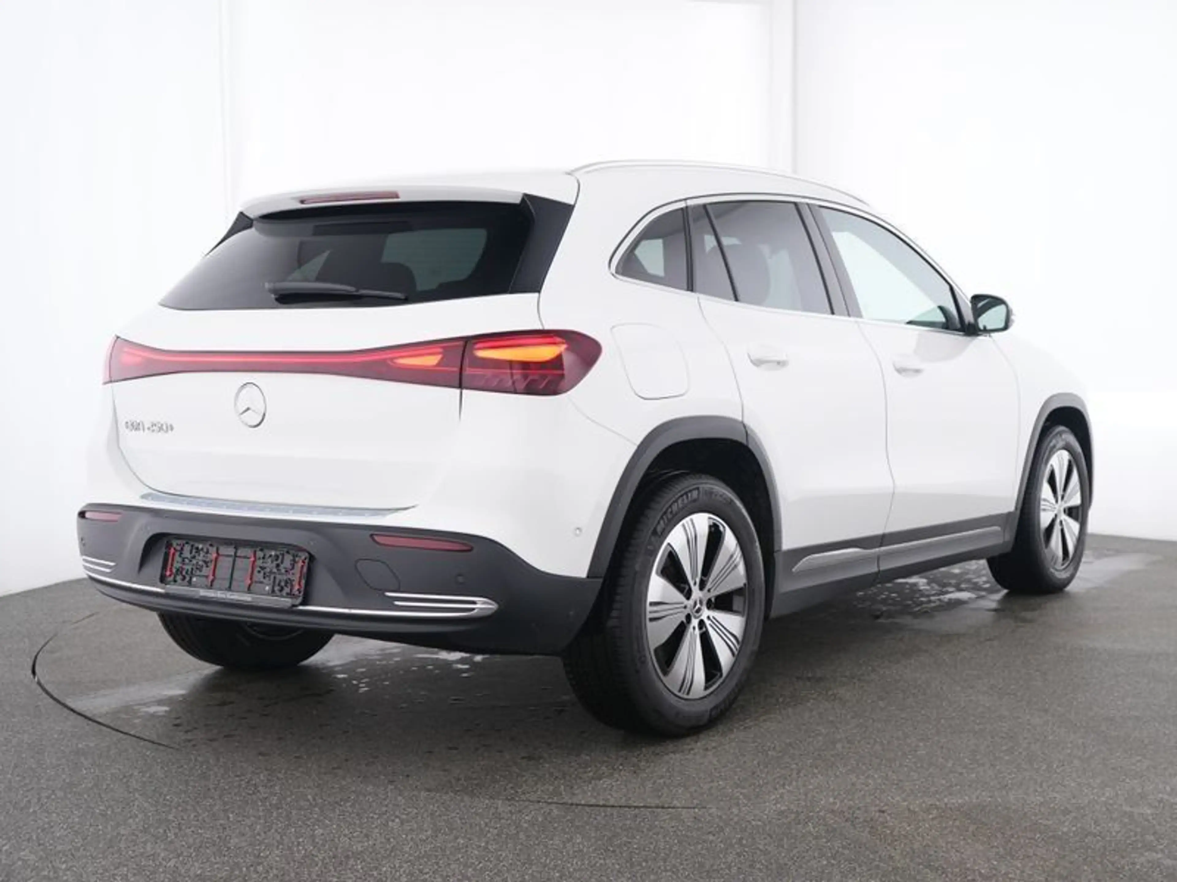 Mercedes-Benz EQA 250+ PROG-ADV WINTER EASYP AMBIE KAMERA WDGS — photo 4