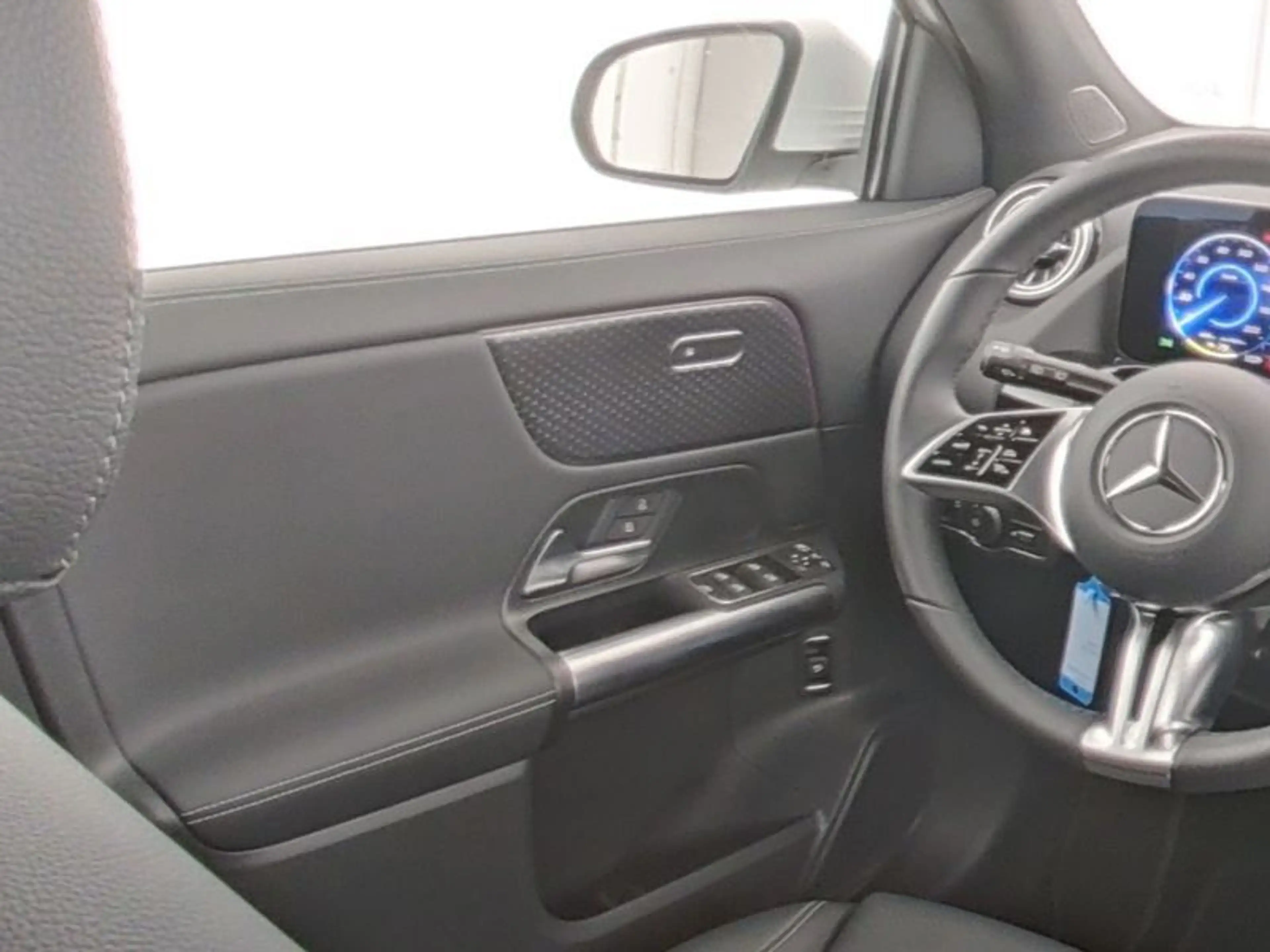 Mercedes-Benz EQA 250+ PROG-ADV WINTER EASYP AMBIE KAMERA WDGS — photo 10