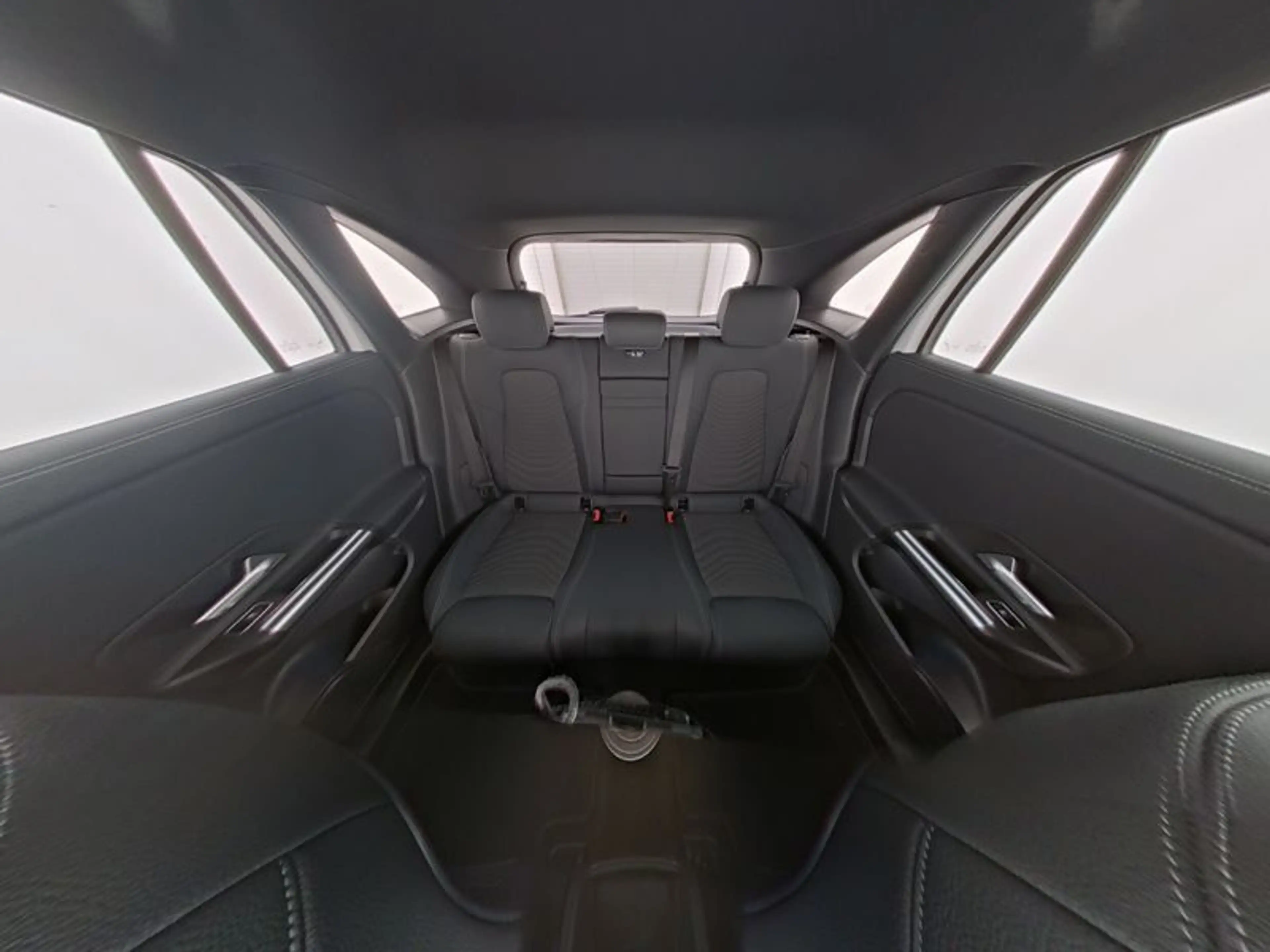 Mercedes-Benz EQA 250+ PROG-ADV WINTER EASYP AMBIE KAMERA WDGS — photo 9
