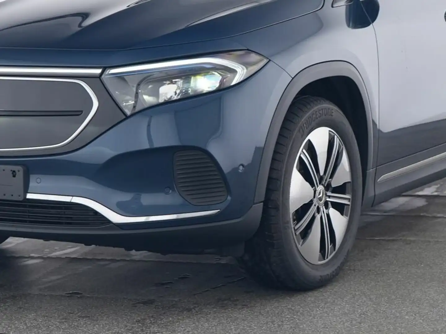 Mercedes-Benz EQA 300 EQA 300 4M ELECTRIC-ART+360°+EASYP+AMBIENTE+TWA Blu/Azzurro - 2