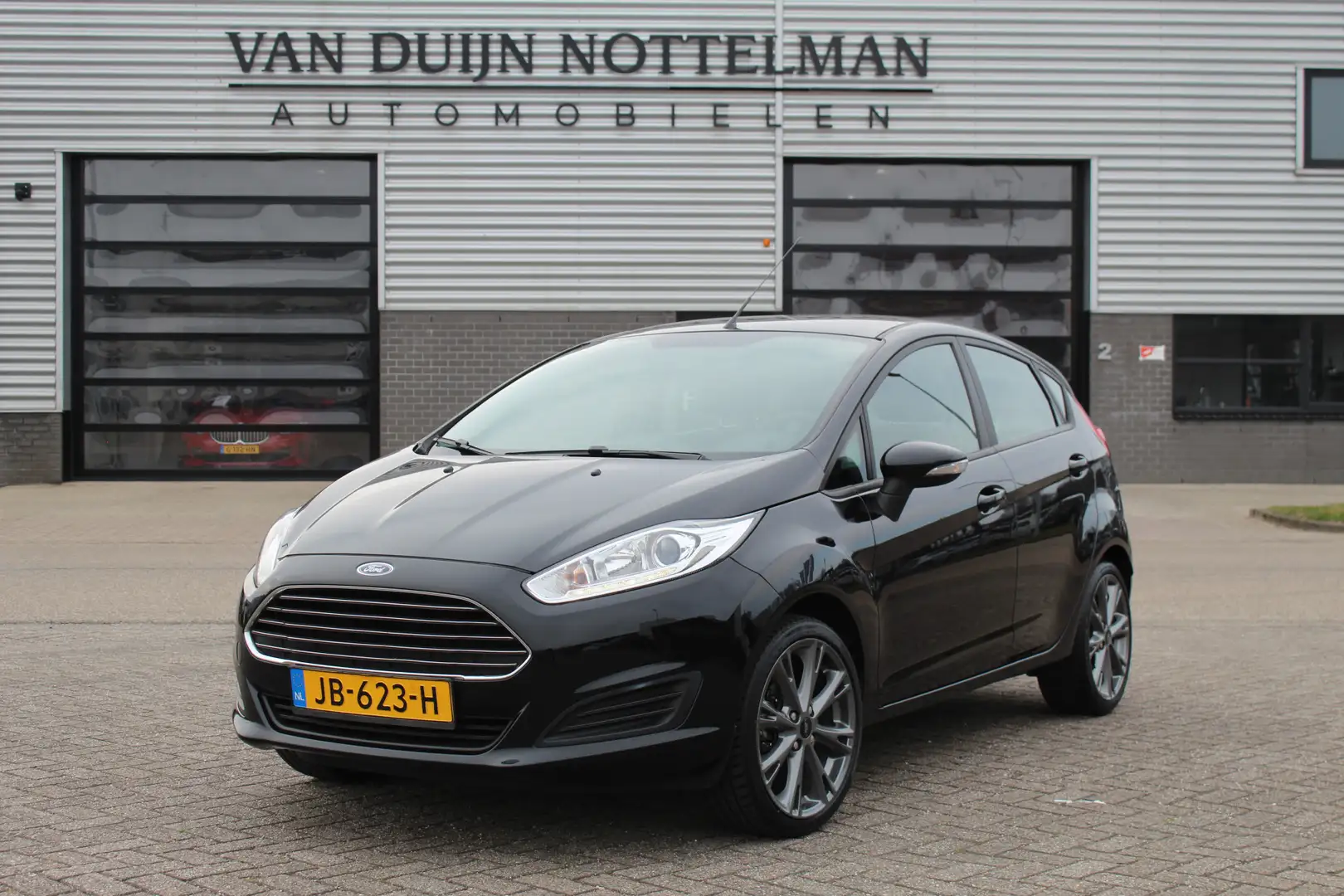Ford Fiesta 1.0 Style / Airco / Cruise / 17" LMV / N.A.P. Zwart - 1