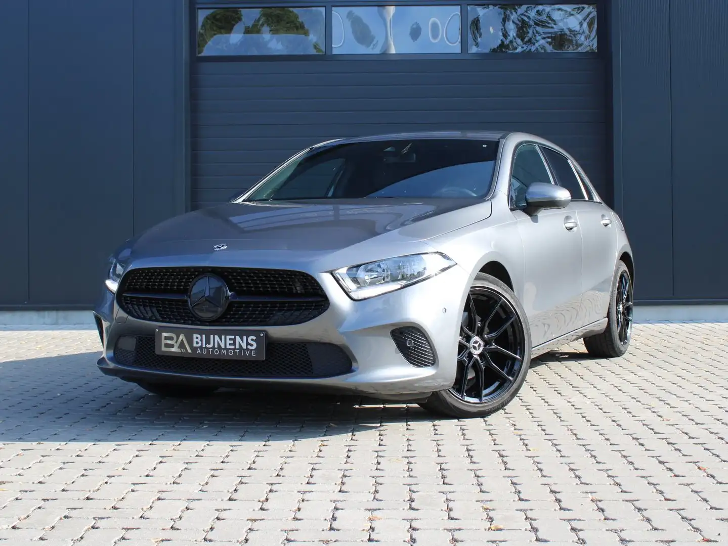 Mercedes-Benz A 180 A 180 d 7G-DCT Progressive Gris - 1