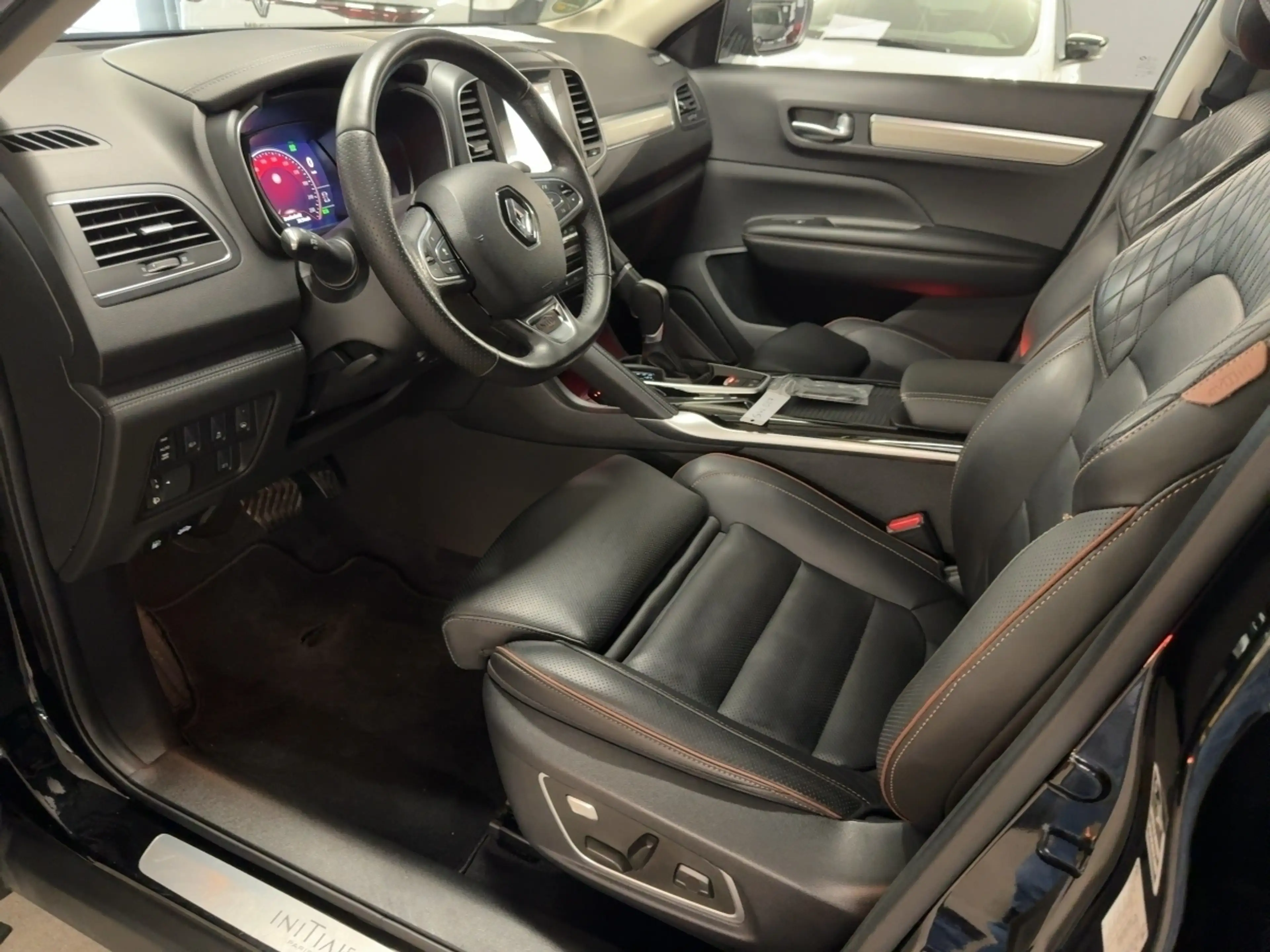 Renault Koleos INITIALE PARIS 4WD Automatik — photo 7