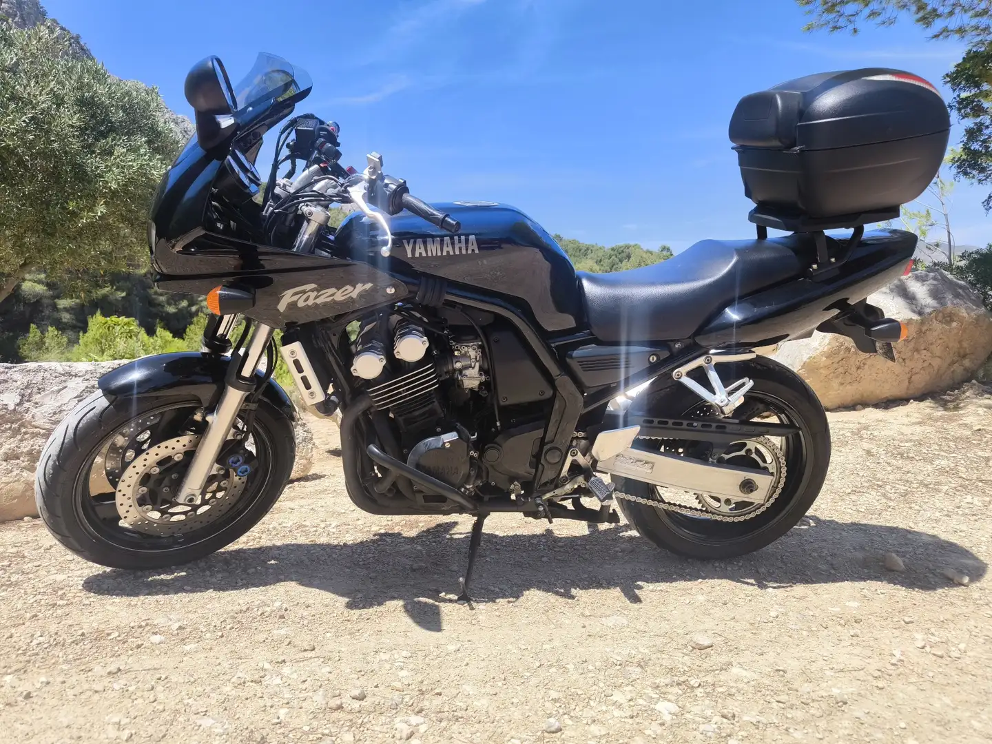 Yamaha FZS 600 Negru - 2