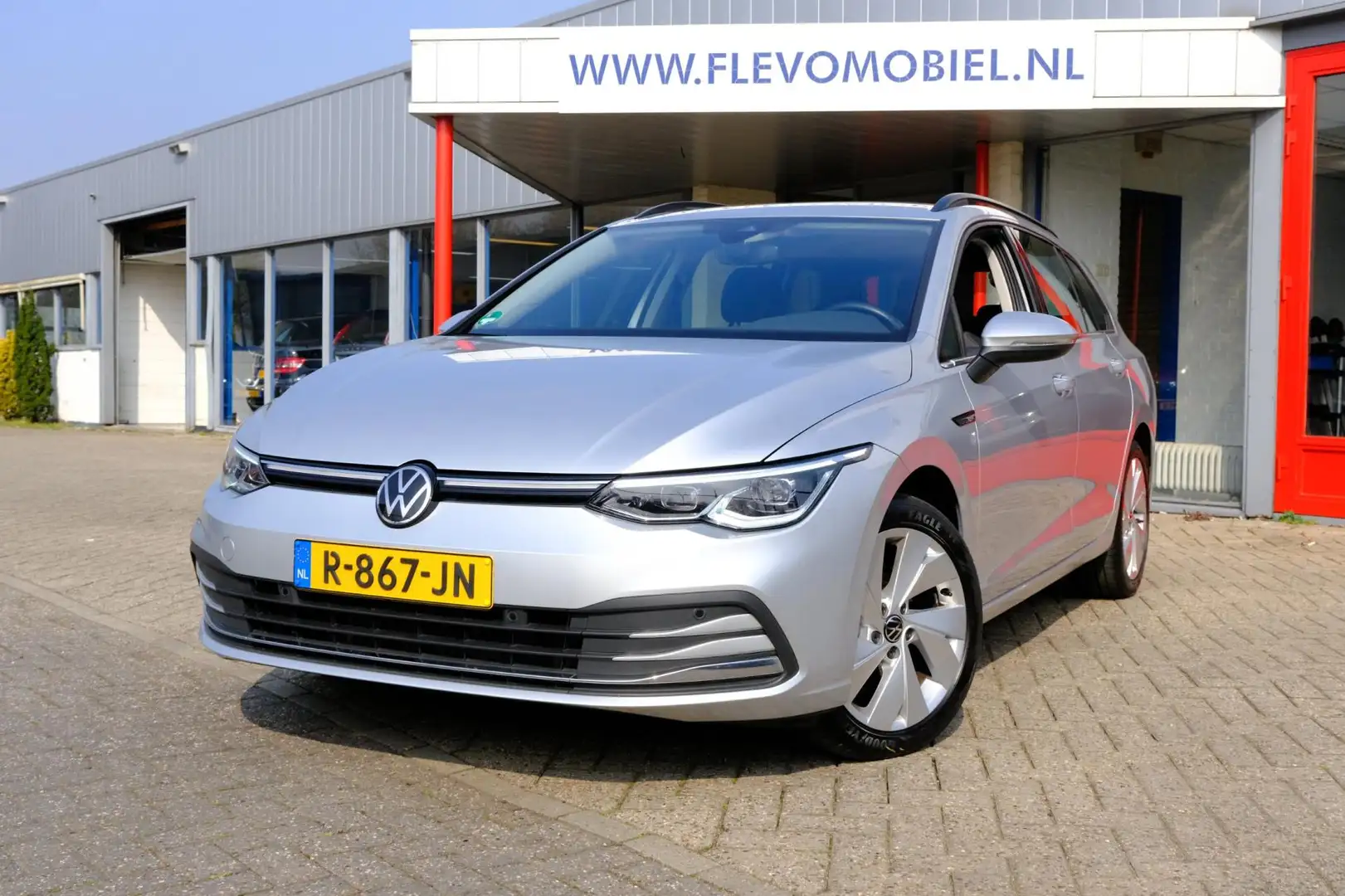 Volkswagen Golf Variant 1.5 TSI Style Adapt.Cruise||Navi|LMV| Virtual Disp Серый - 1