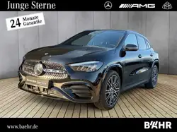 Mercedes-Benz GLA 200 AMG+Night/MBUX/LED/Pano/AHK/RFK/LMR 20" AMG Line Special Edition/Navi/Pano. Dach/Styling/Autom./Klima/Park Assist.