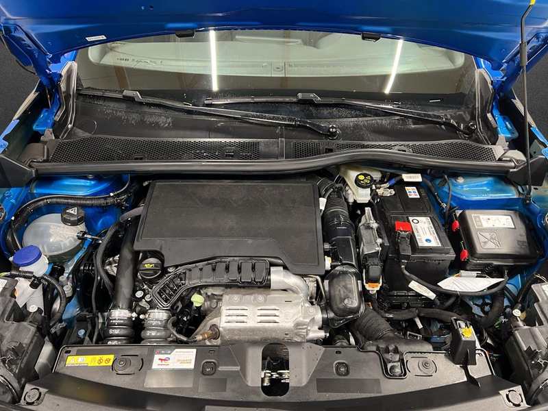 Peugeot 2008 1.2 PureTech 130 Allure — photo 5