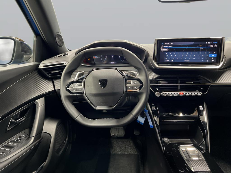 Peugeot 2008 1.2 PureTech 130 Allure — photo 12