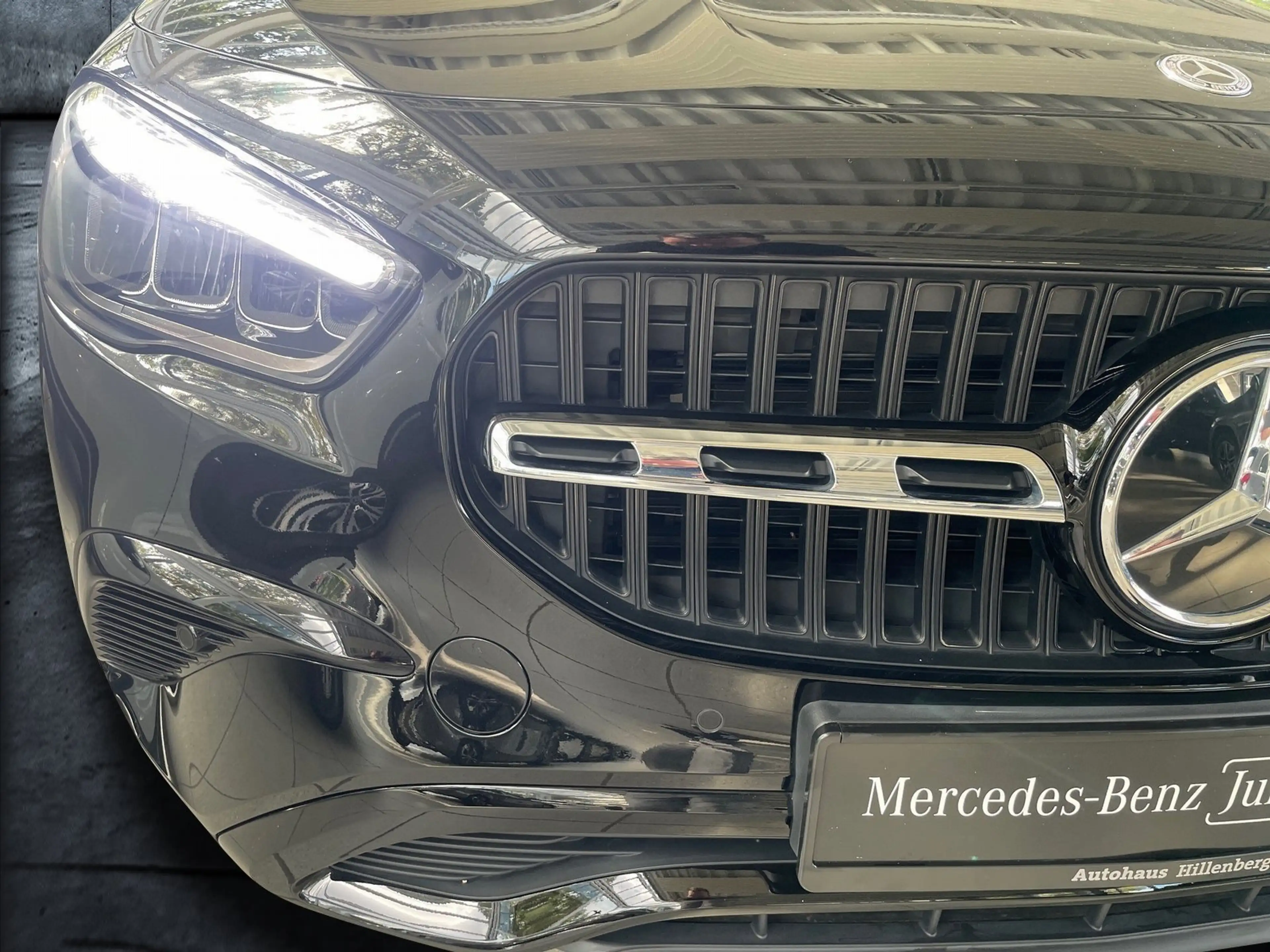 Mercedes-Benz GLA 180 Progressive Line Advanced — photo 3