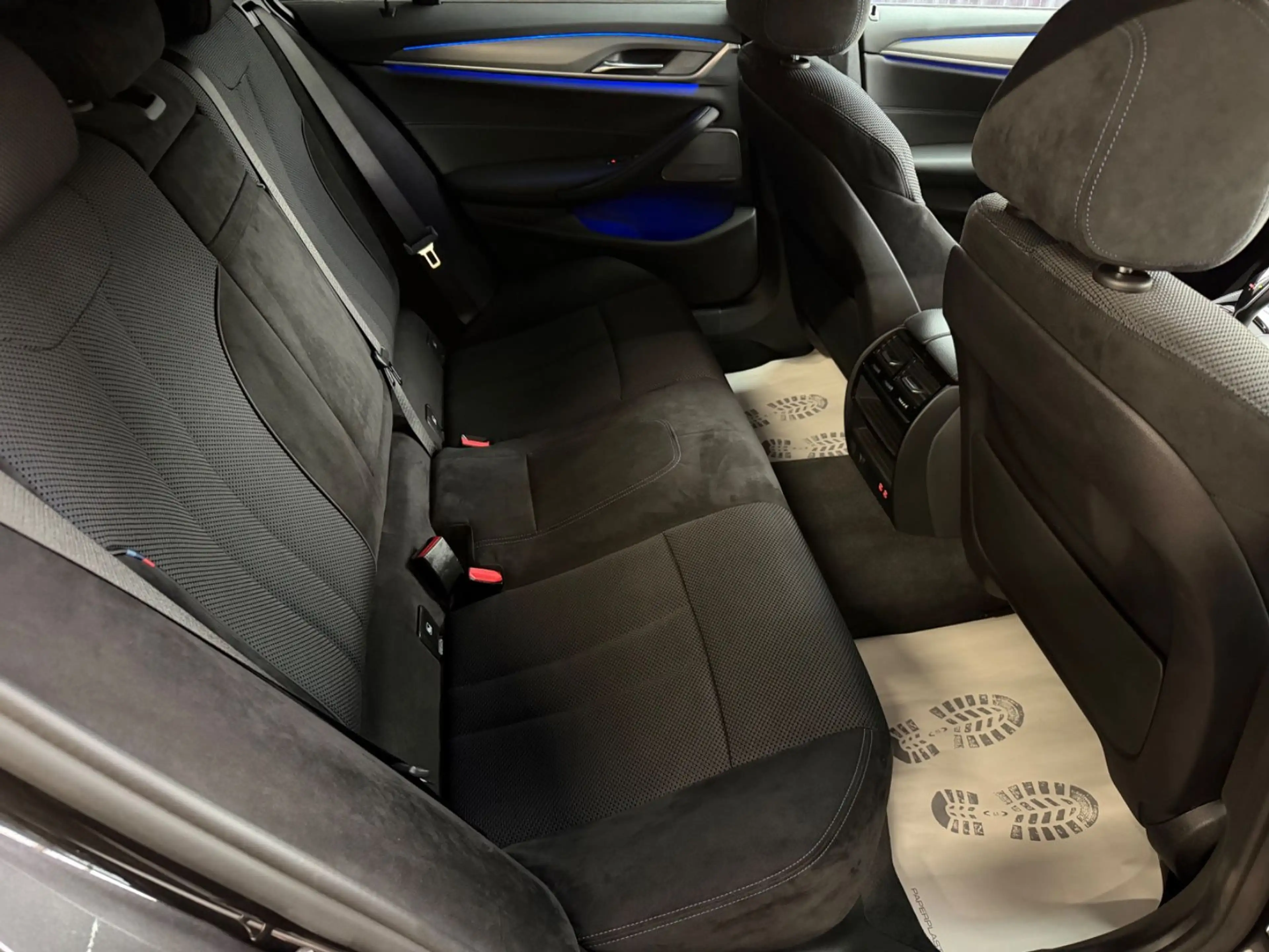 BMW 530 d xDrive Touring M Sport ACC/AHK/LiveCockpit — photo 9