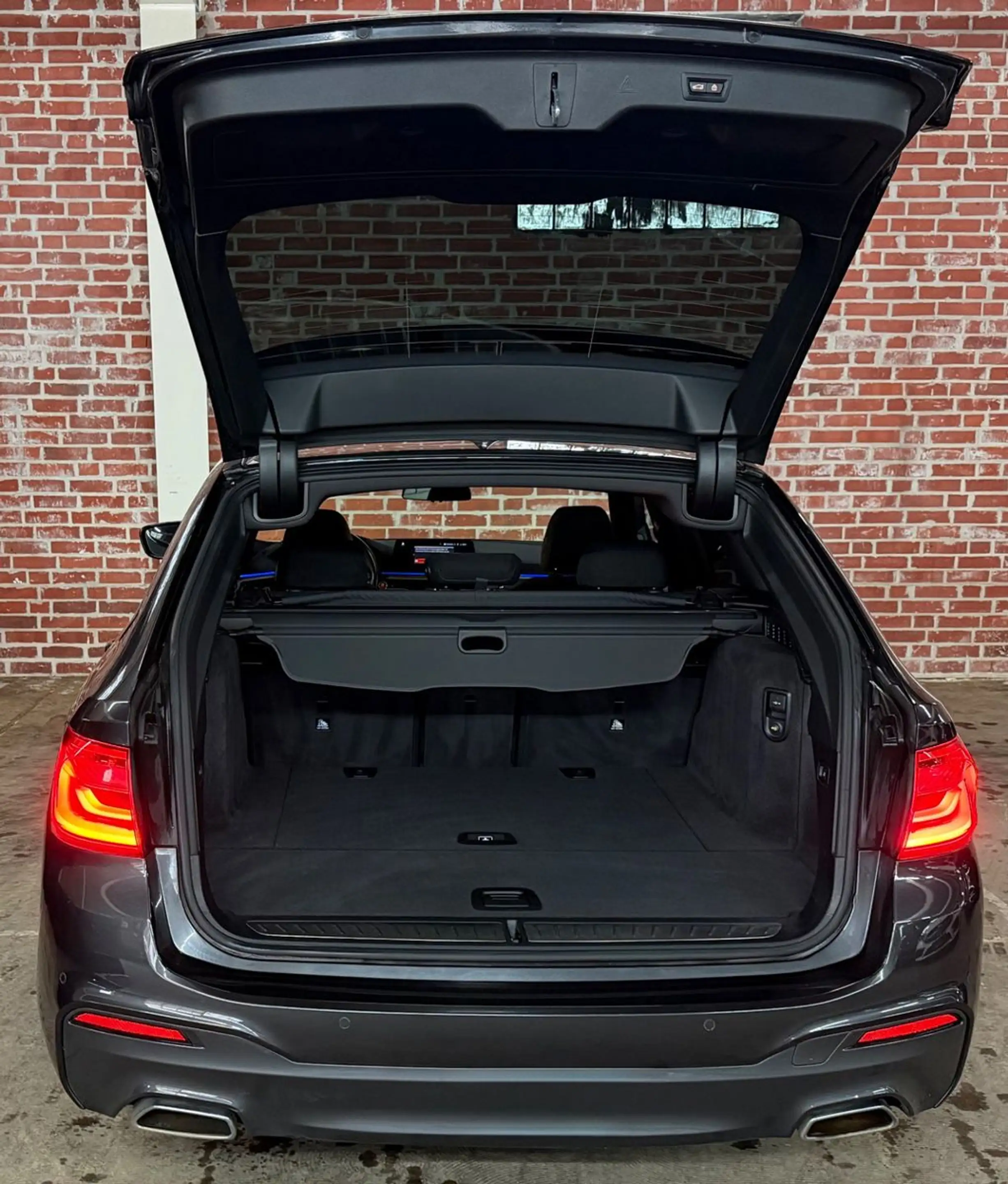 BMW 530 d xDrive Touring M Sport ACC/AHK/LiveCockpit — photo 4